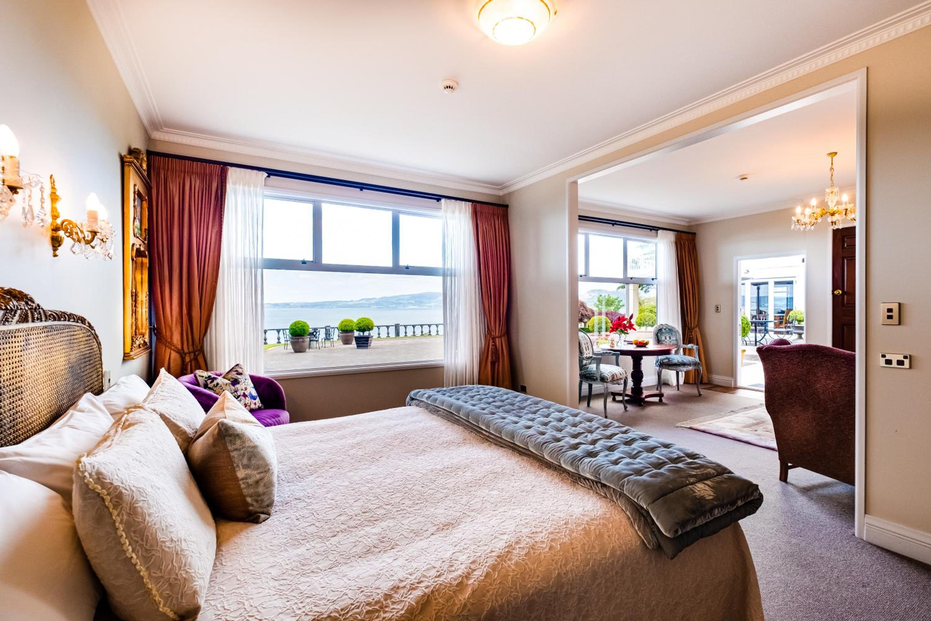 Lake View Lodge Suite - Photo 22