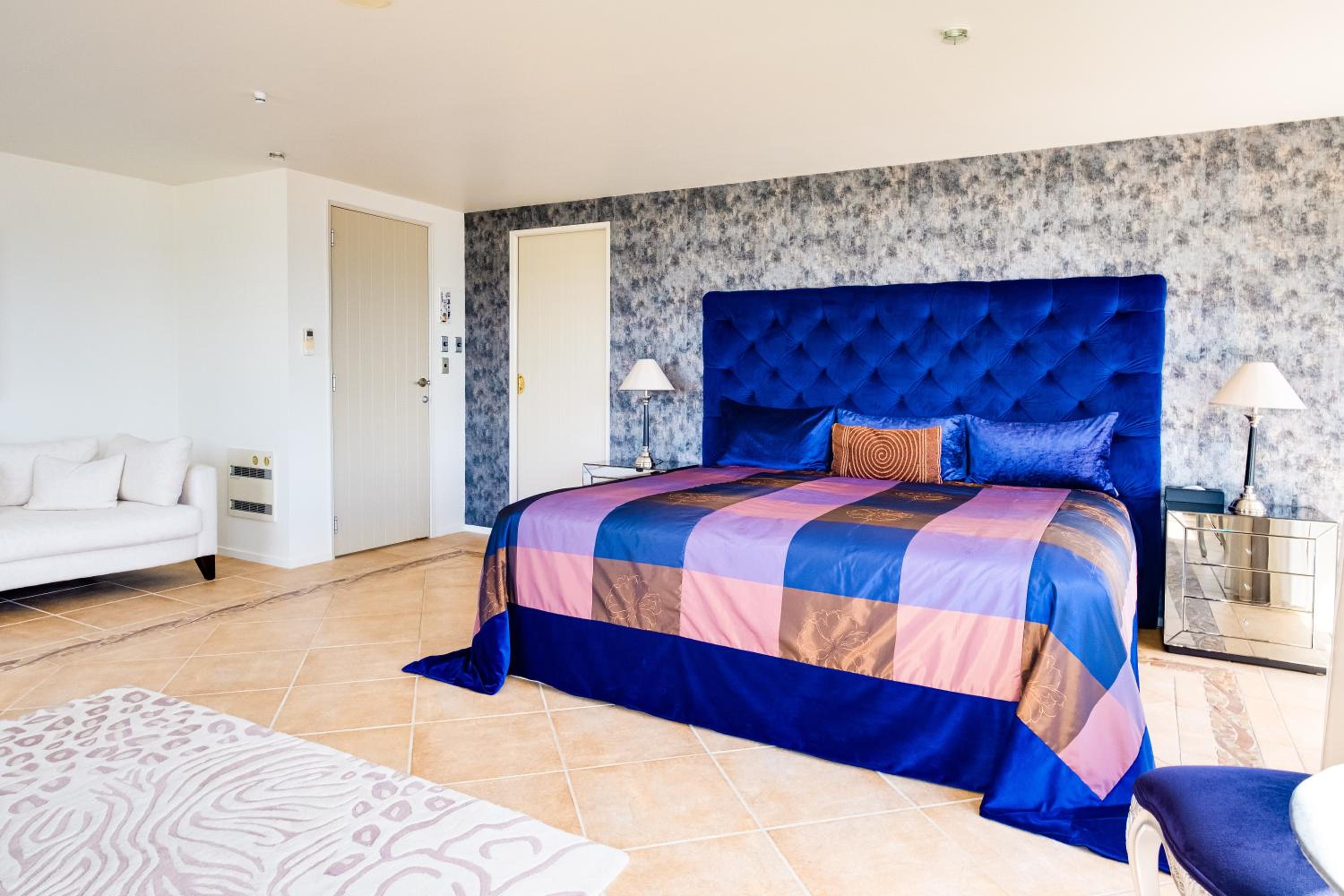 Four-Bedroom Villa photo 2