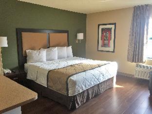 Efficiency King Room - Non Smoking/Pet Friendly photo 1