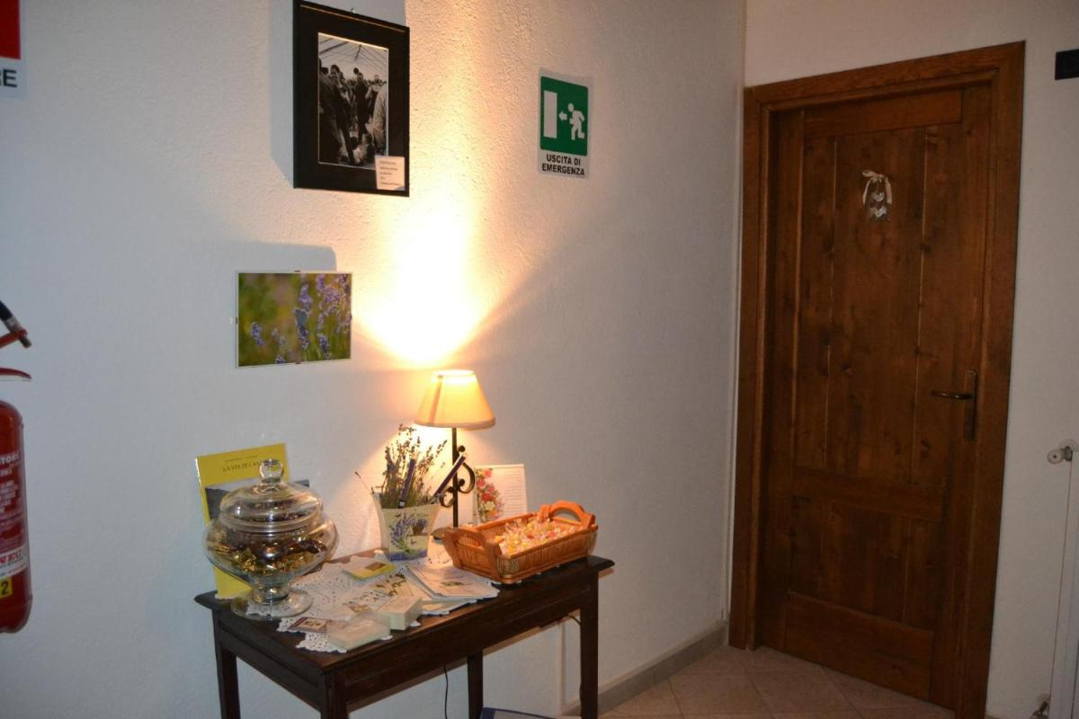Queen Room - Disability Access photo 1