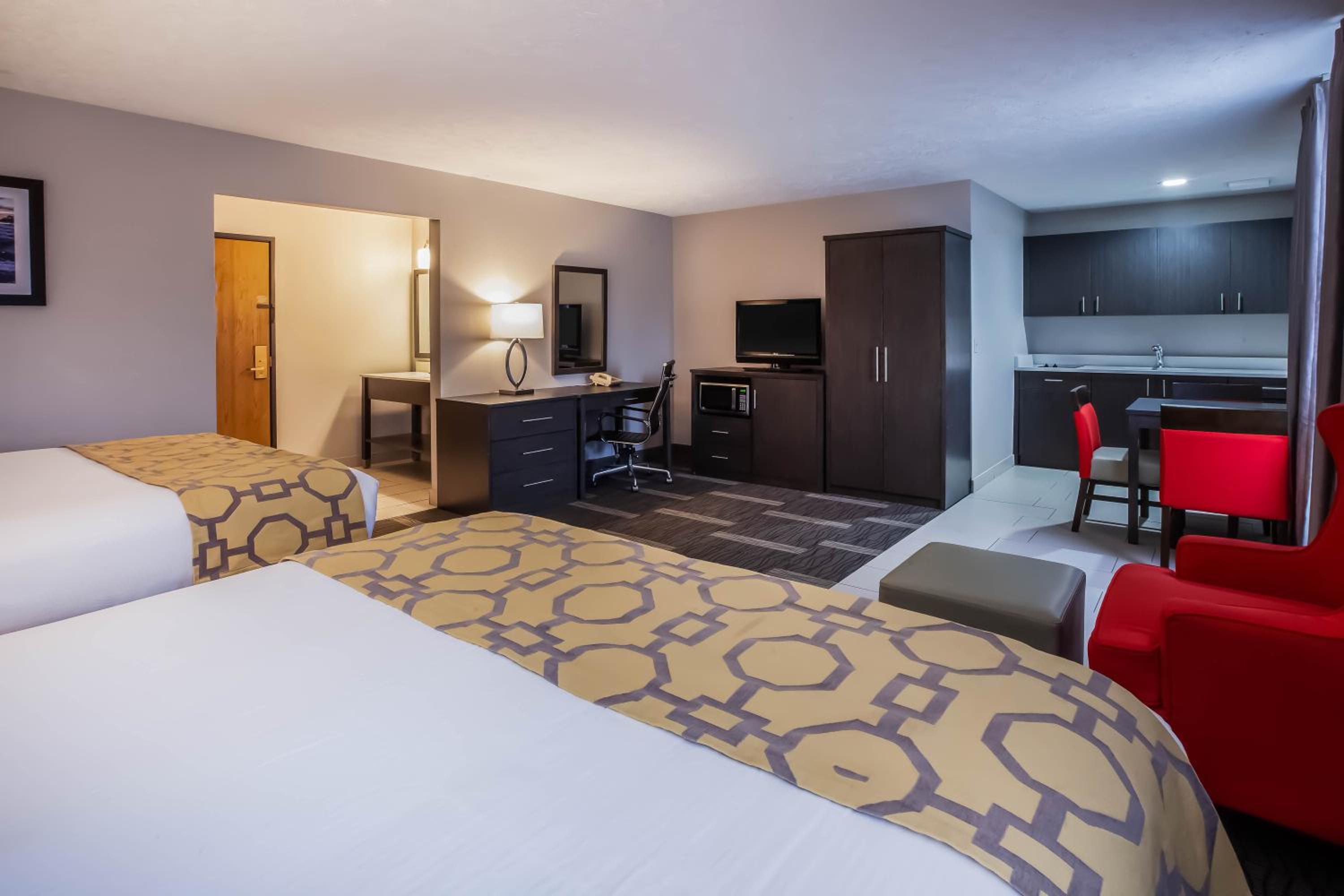 Studio Suite with Two Queen Beds - Non-Smoking - Photo 4