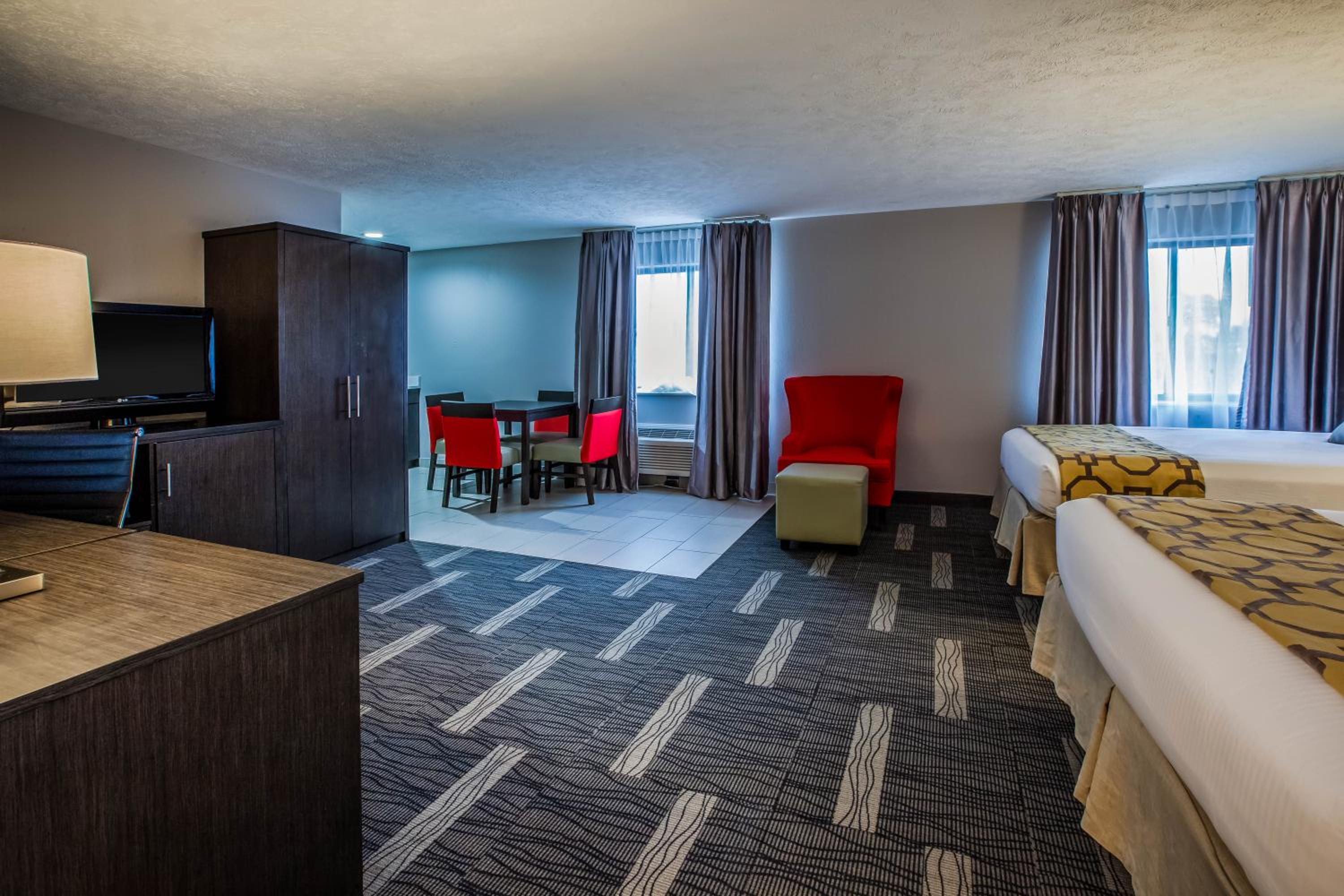 Studio Suite with Two Queen Beds - Non-Smoking - Photo 3