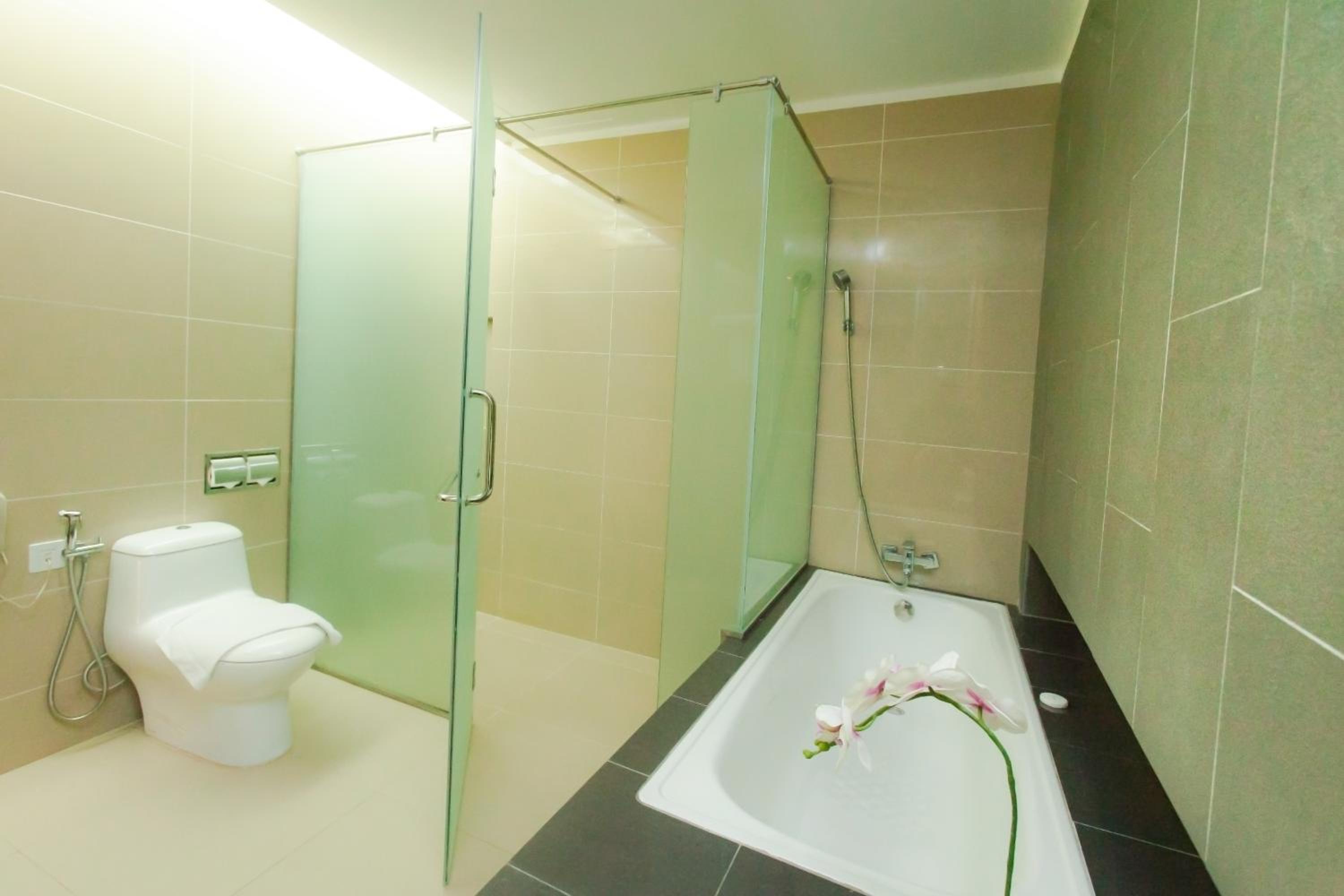 24 hours deal - Deluxe Twin Room photo 3