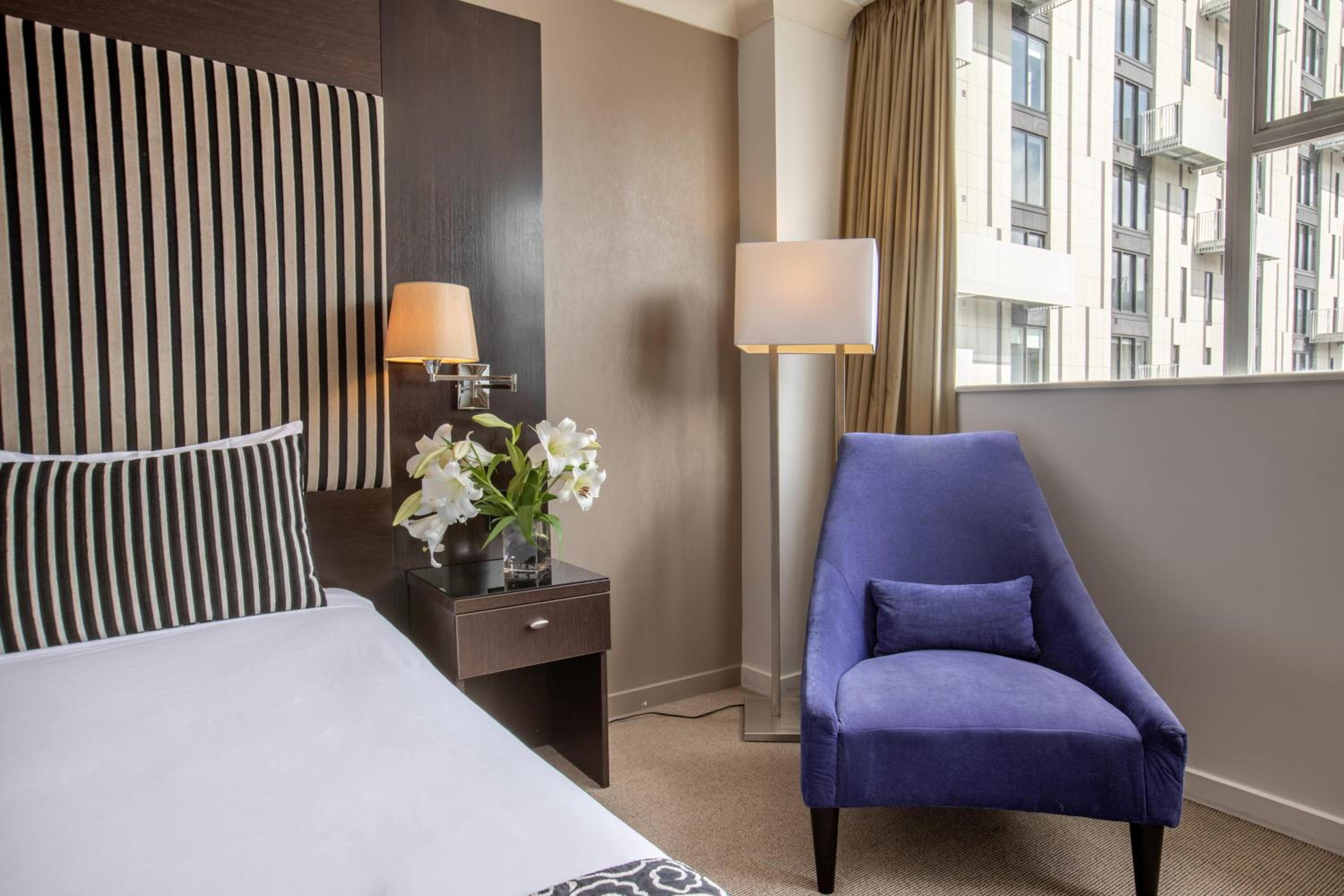 Superior Queen Room With Air Conditioning - Photo 3