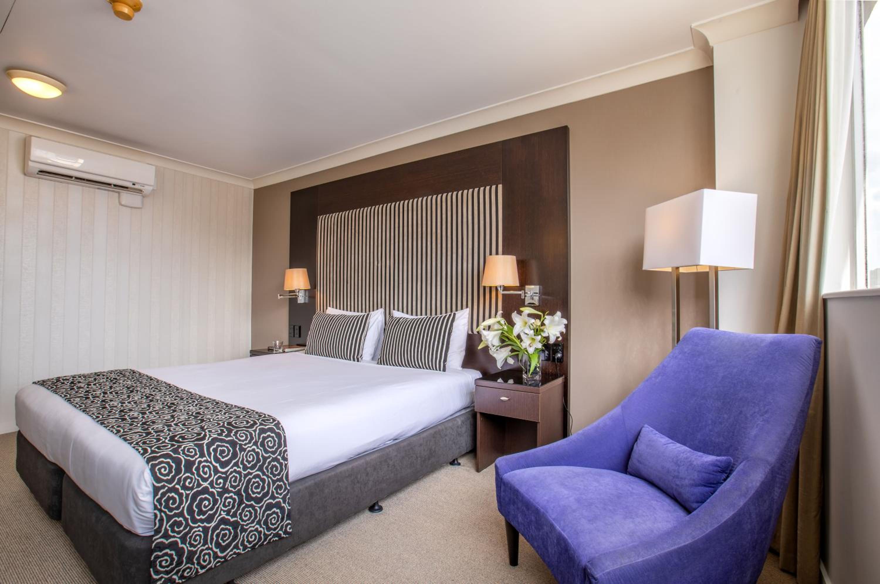 Superior Queen Room With Air Conditioning - Photo 1