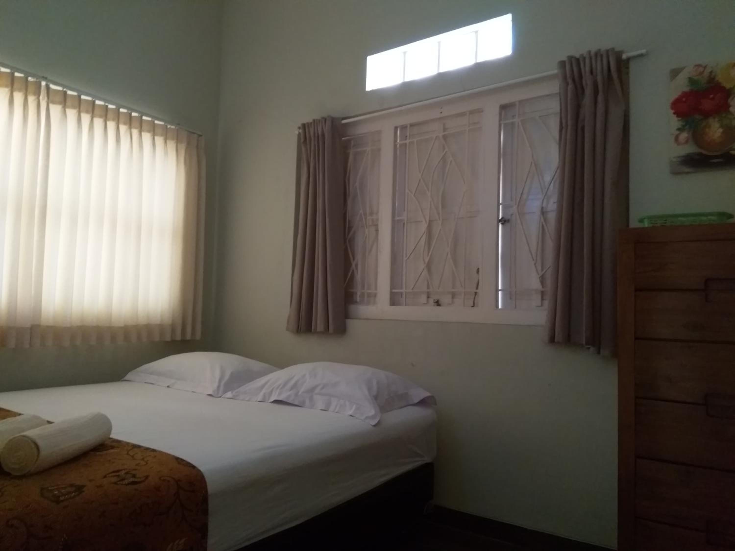 Queen Room - Photo 2