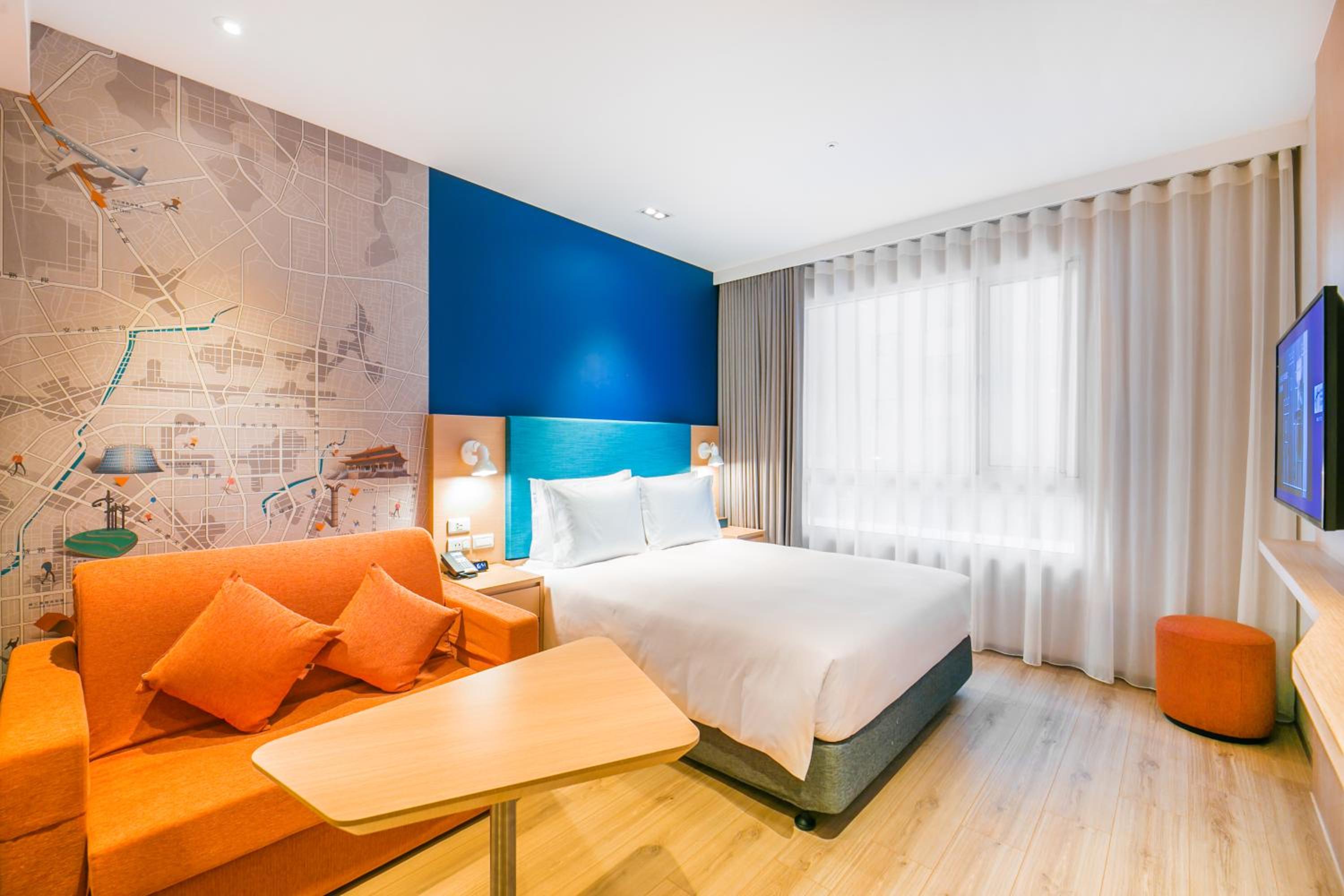 Standard Queen Room