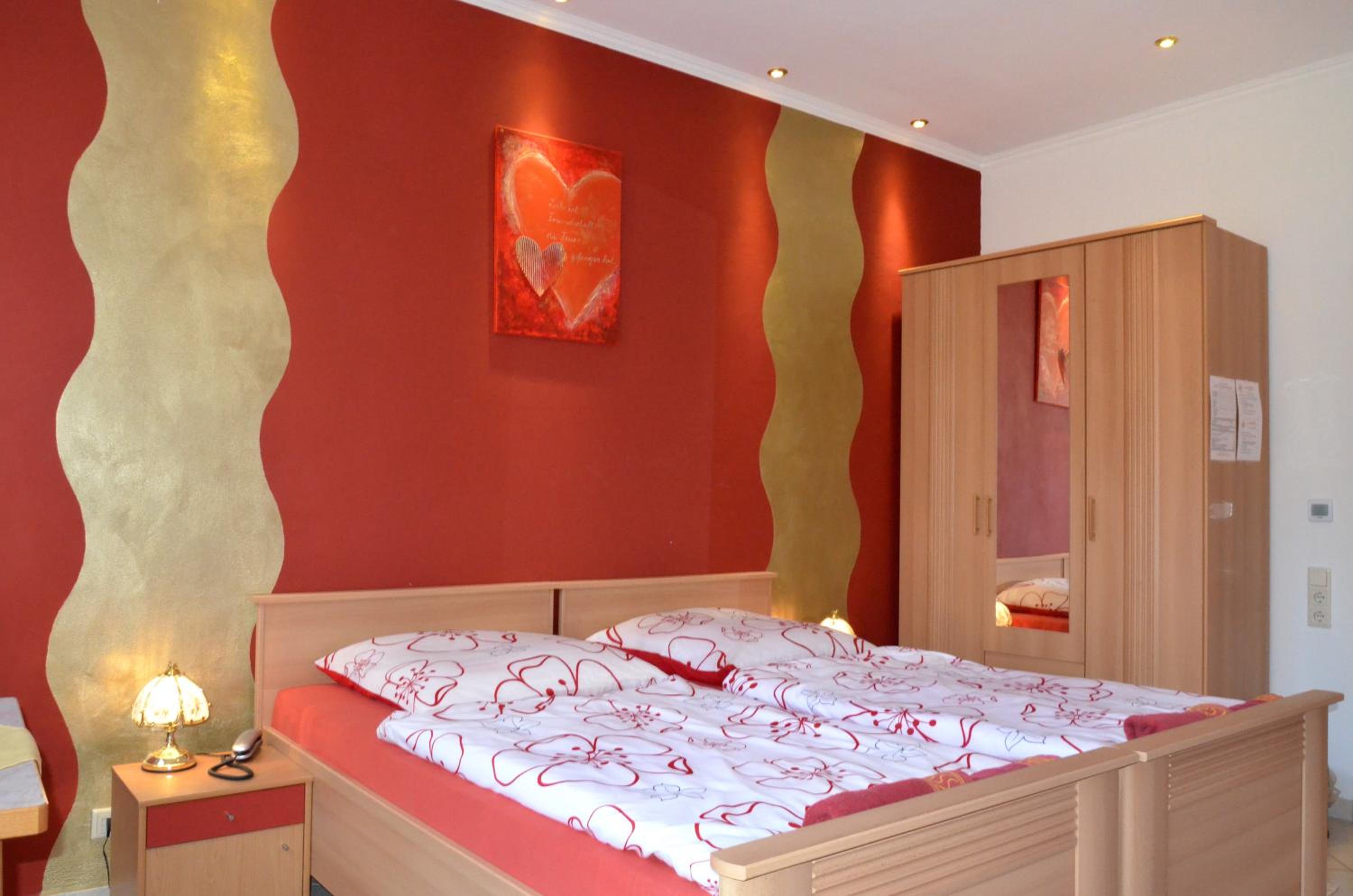 Double or Twin Room with Garden View photo 2