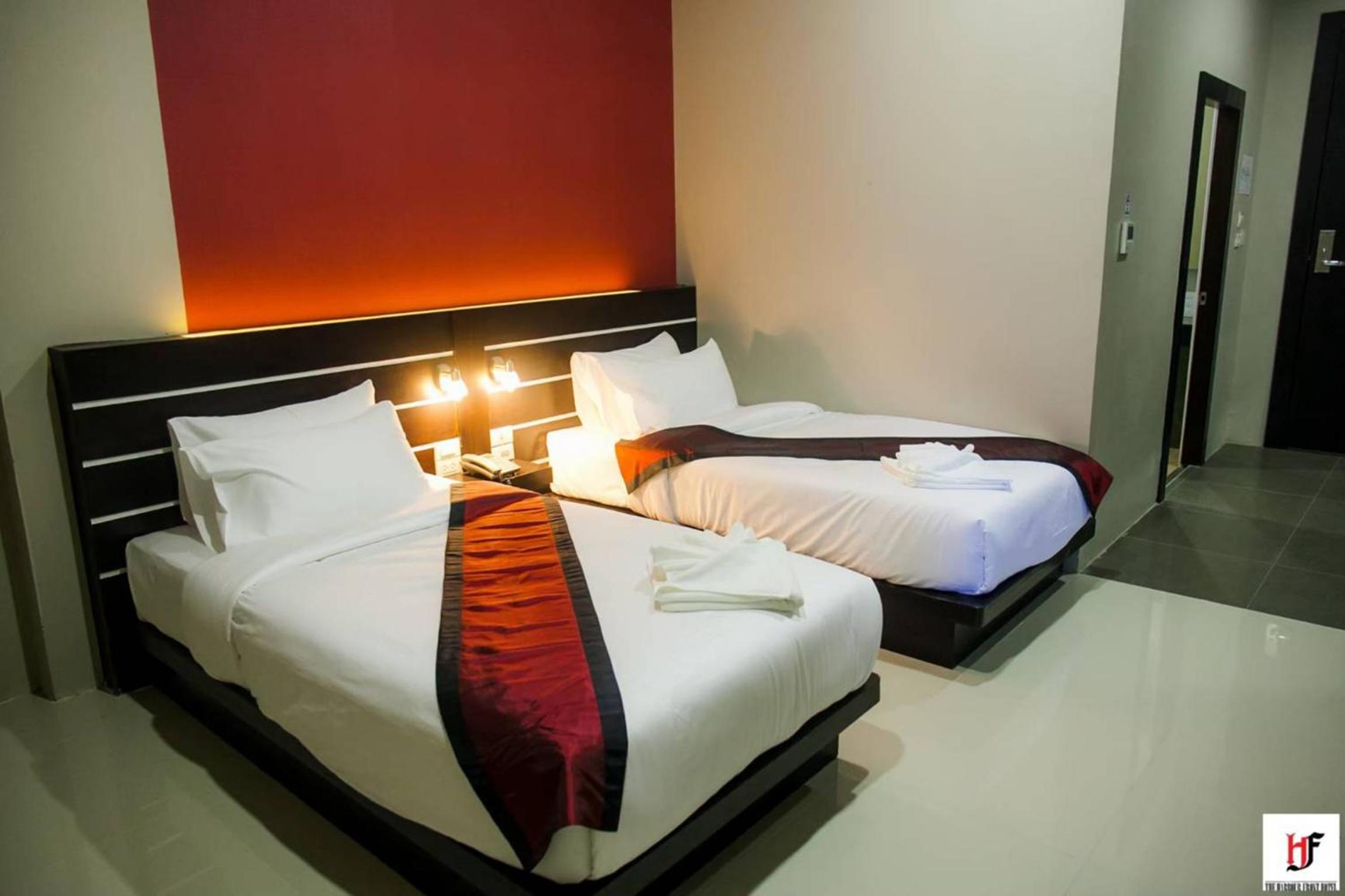 Standard Twin Room photo 3