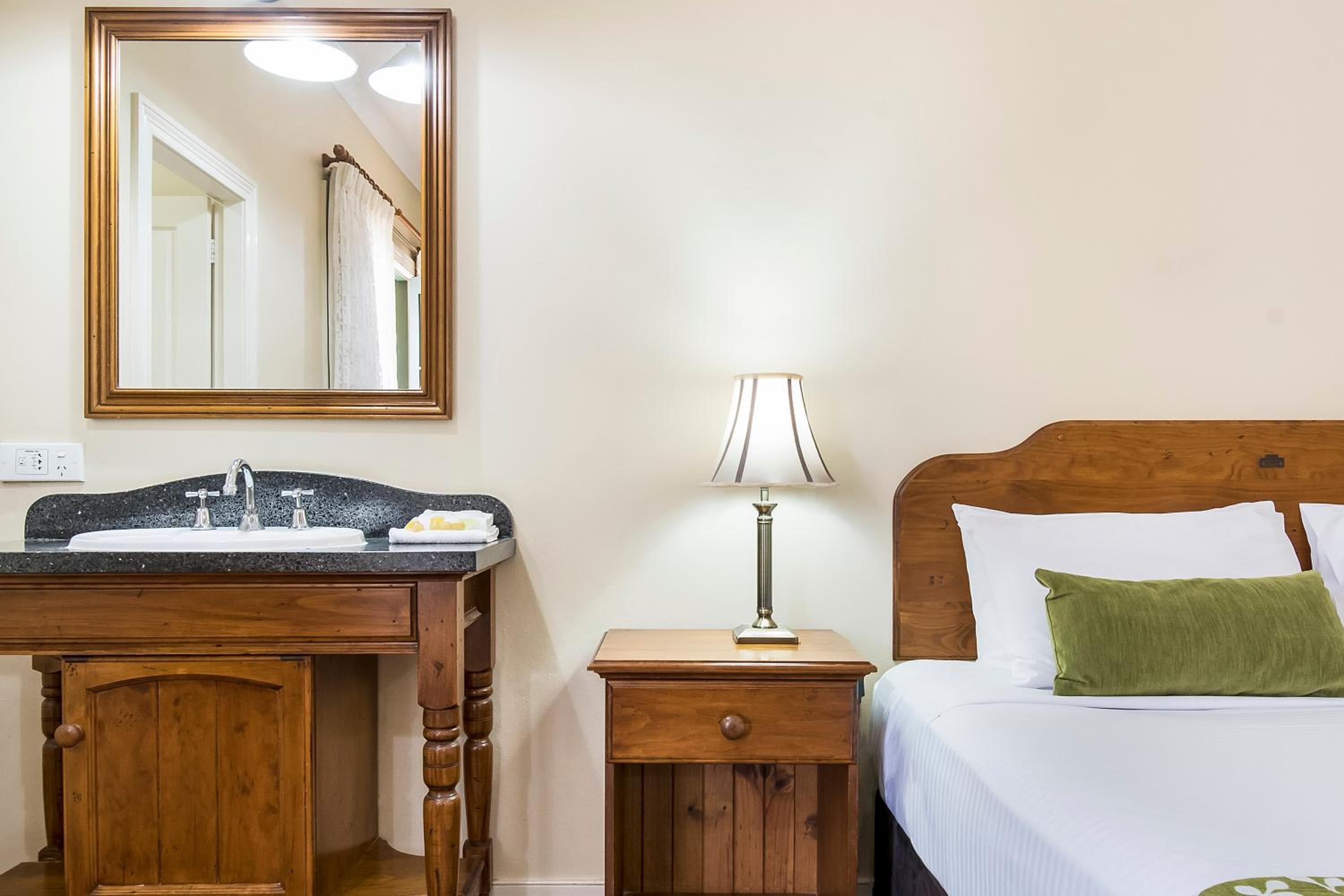 King Room with Spa Bath photo 3