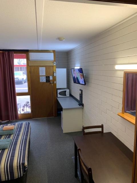 Queen Room - Photo 18