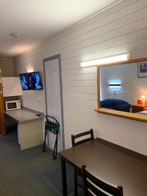 Queen Room - Photo 19