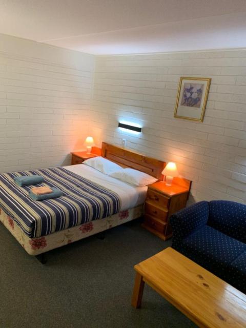 Queen Room - Photo 20