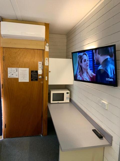 Twin Room - Photo 2
