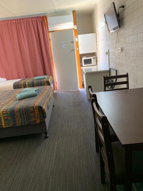 Twin Room - Photo 1