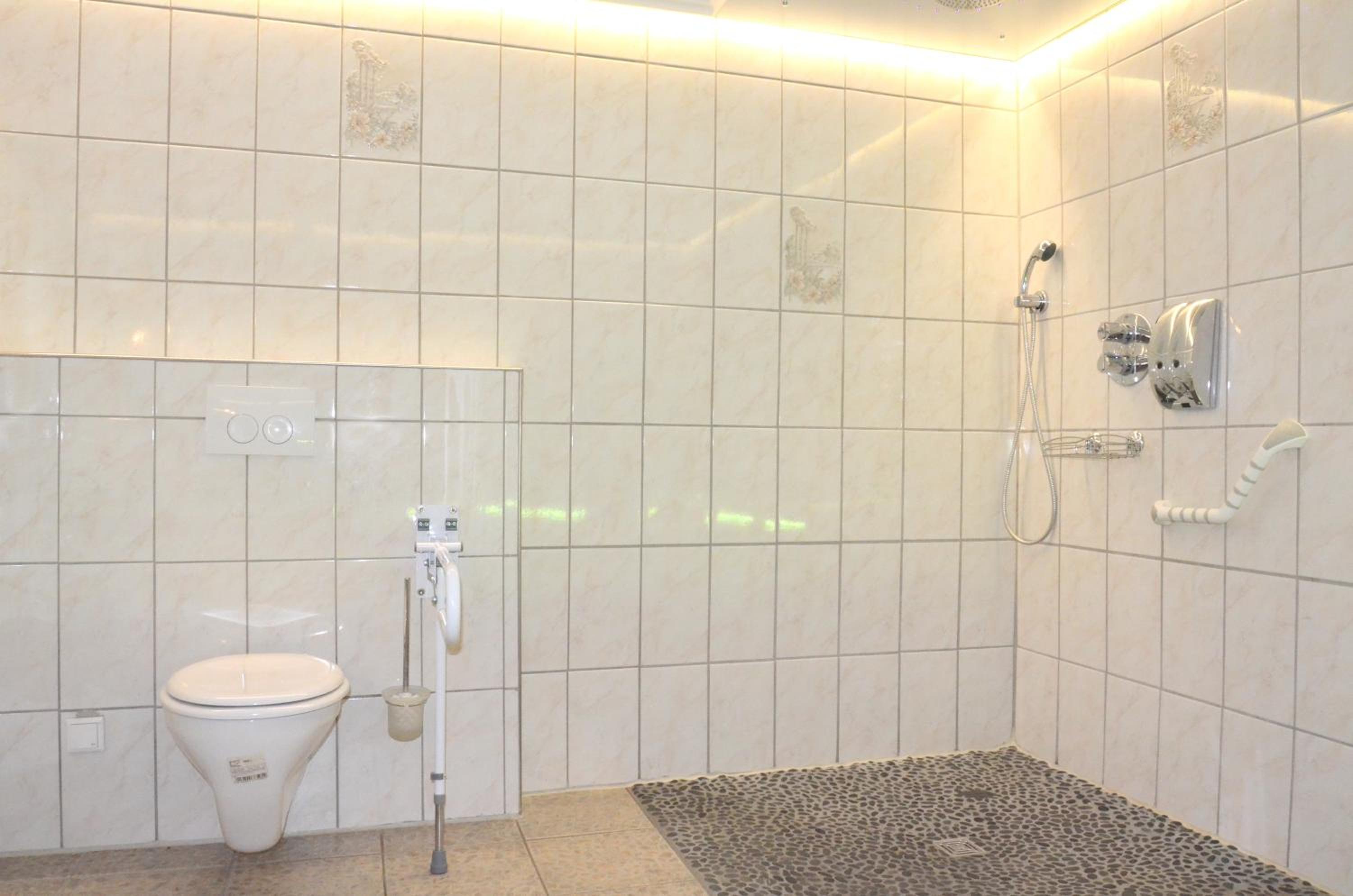Double or Twin Room with Garden View photo 3