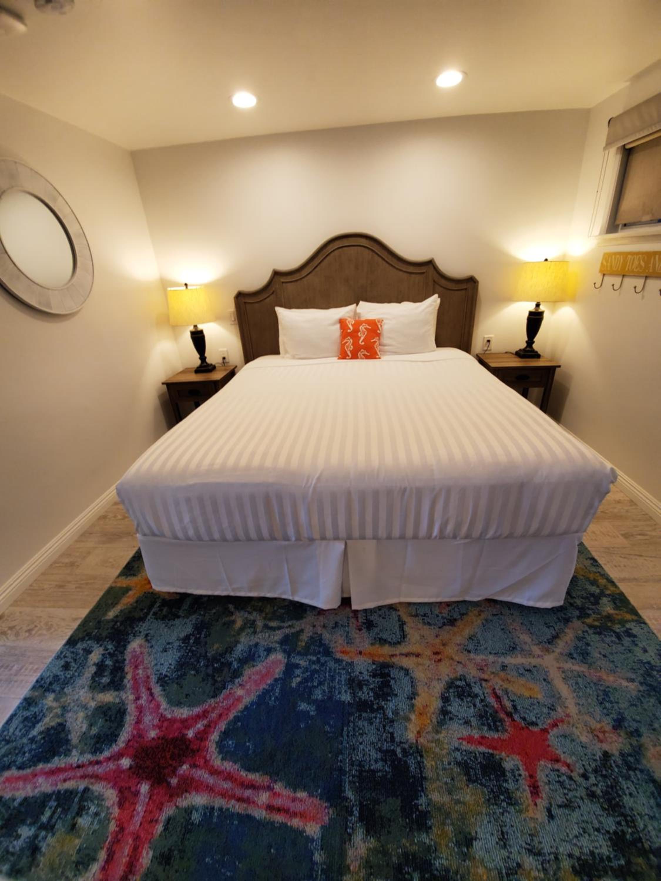 Queen Suite with Sea View - Photo 7