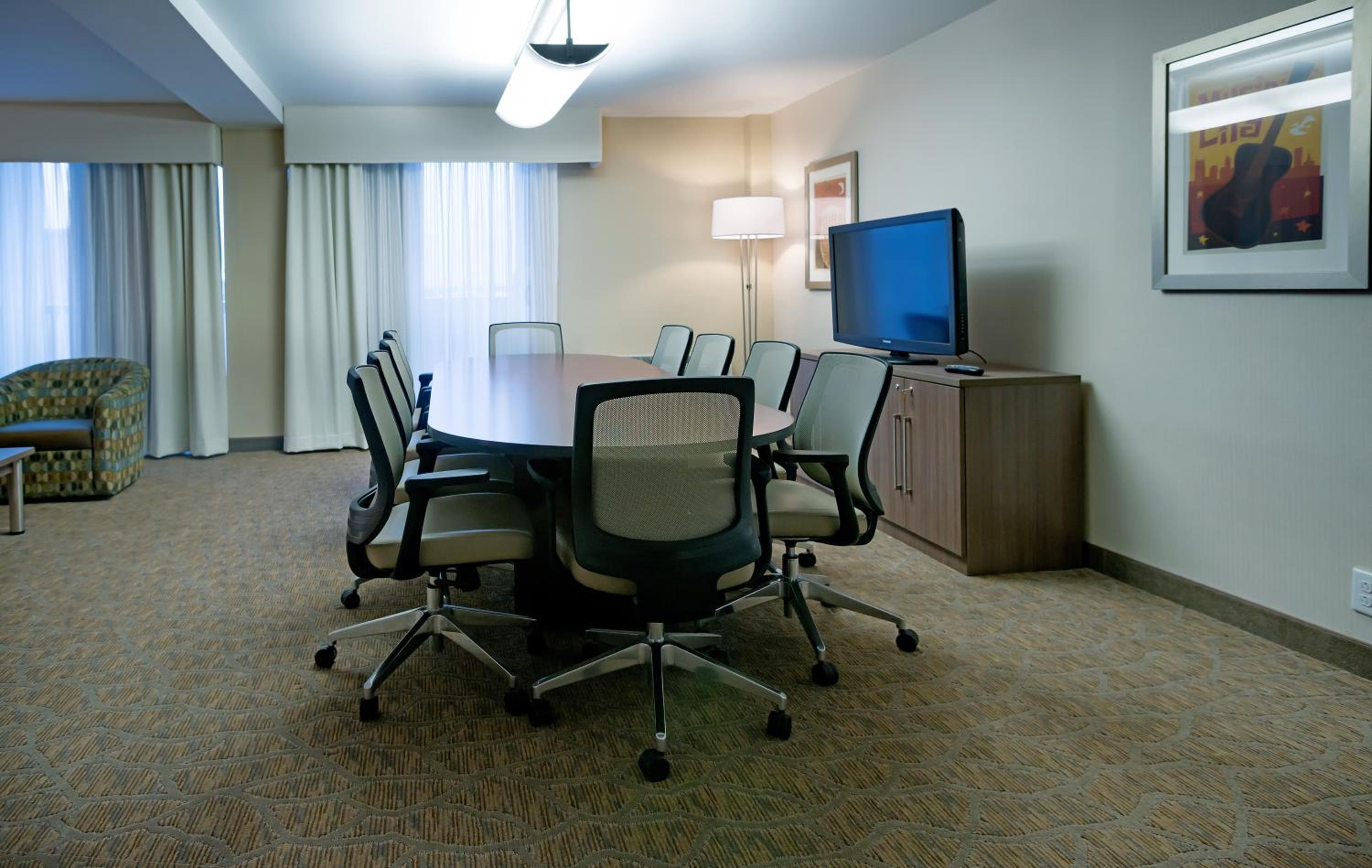 King Room with Transfer Shower and Premium View - Mobility Accessible