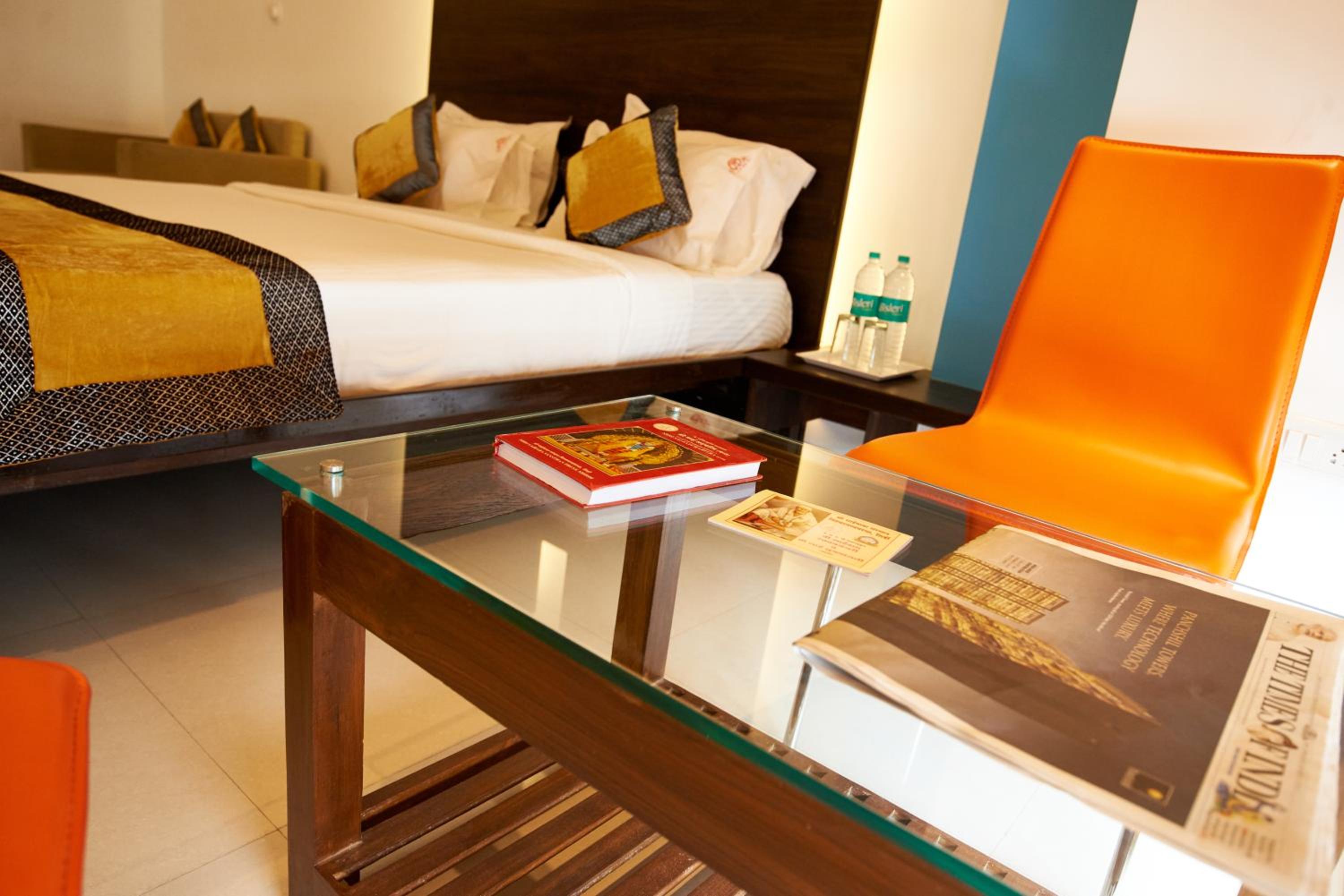 Deluxe Double Bed AC photo 2