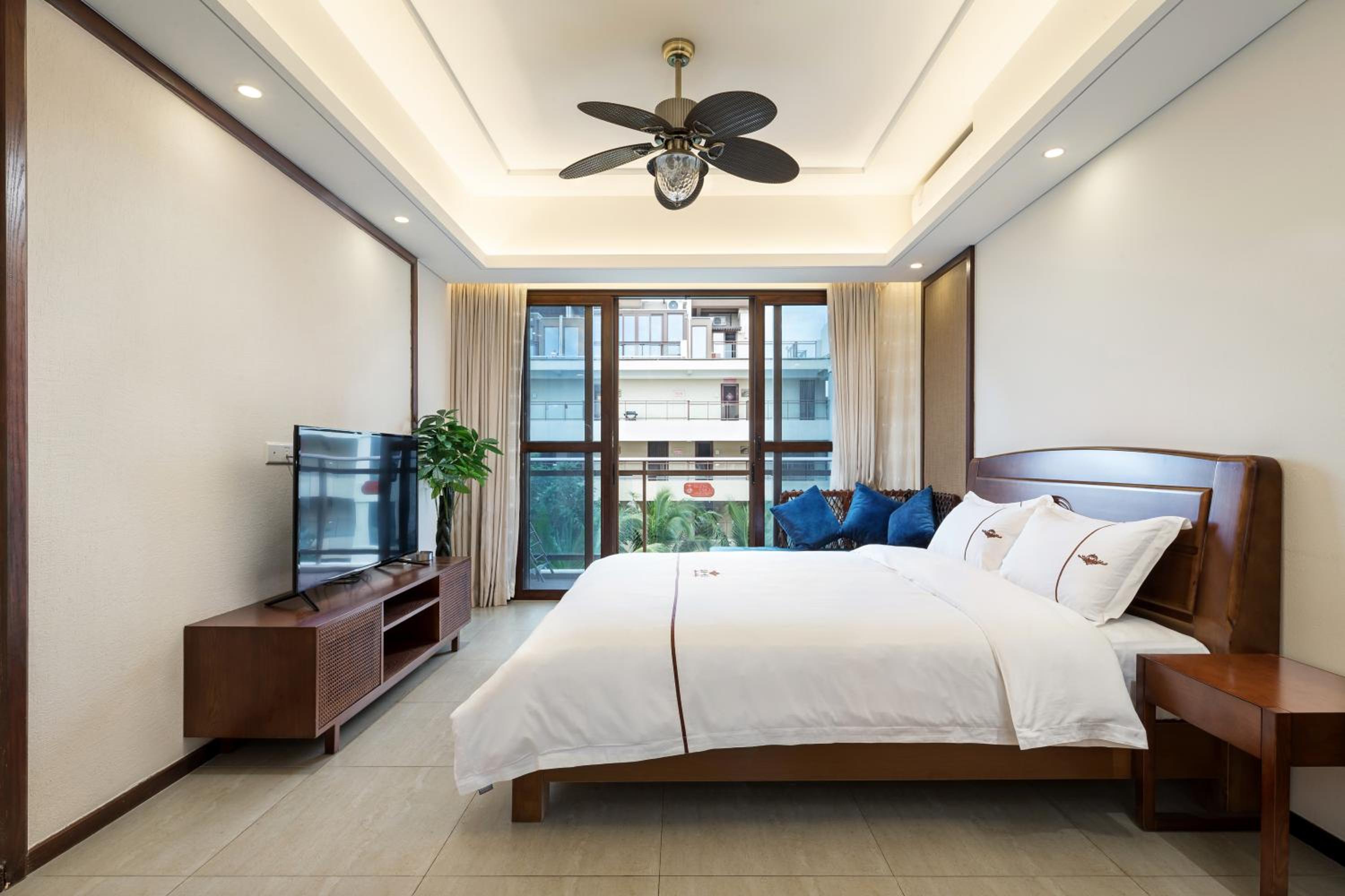 Three-Bedroom Villa photo 2