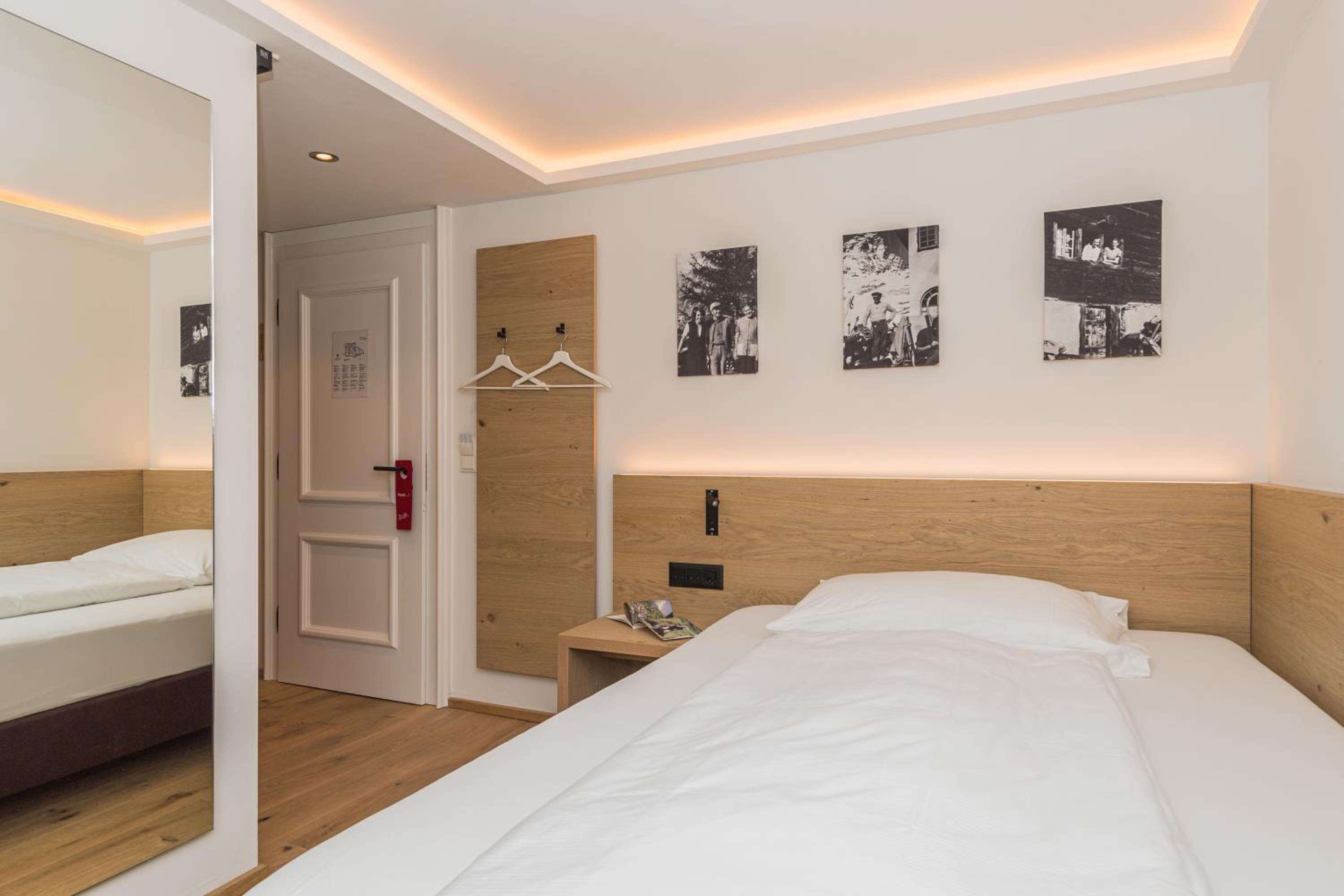 Chalet Single Room with Matterhorn View
