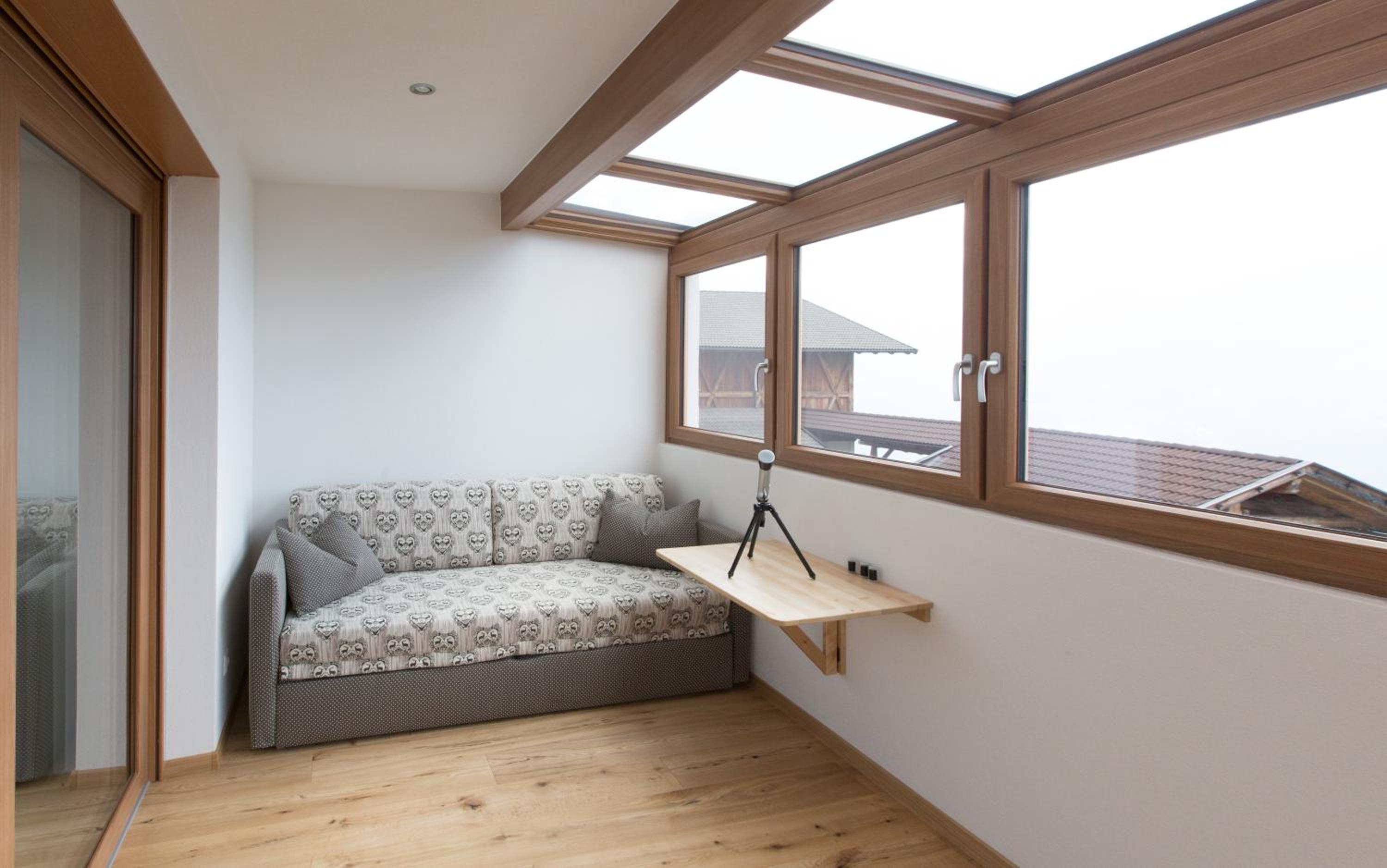 Family Room with Mountain View photo 2