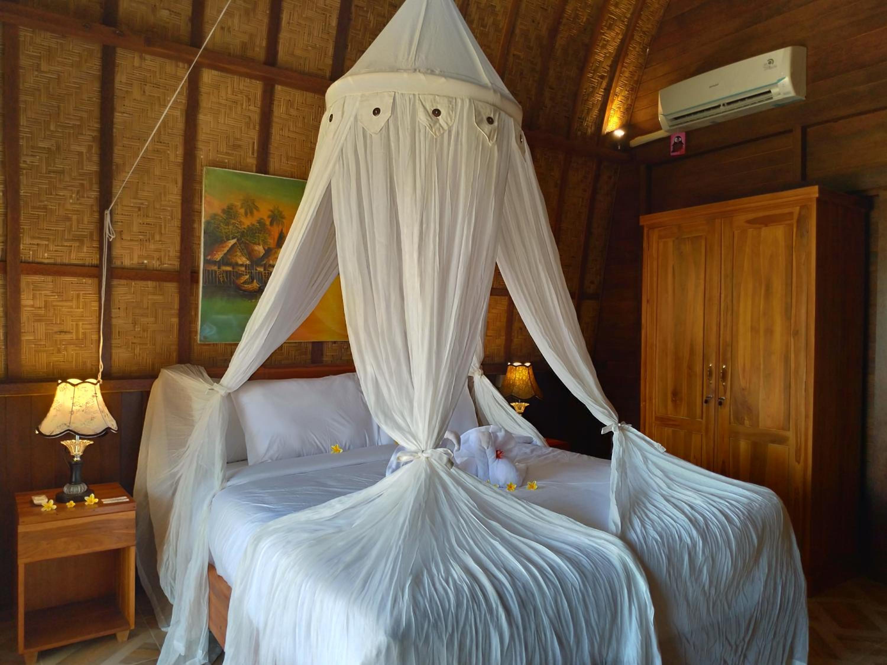 Deluxe Bungalow - Photo 3