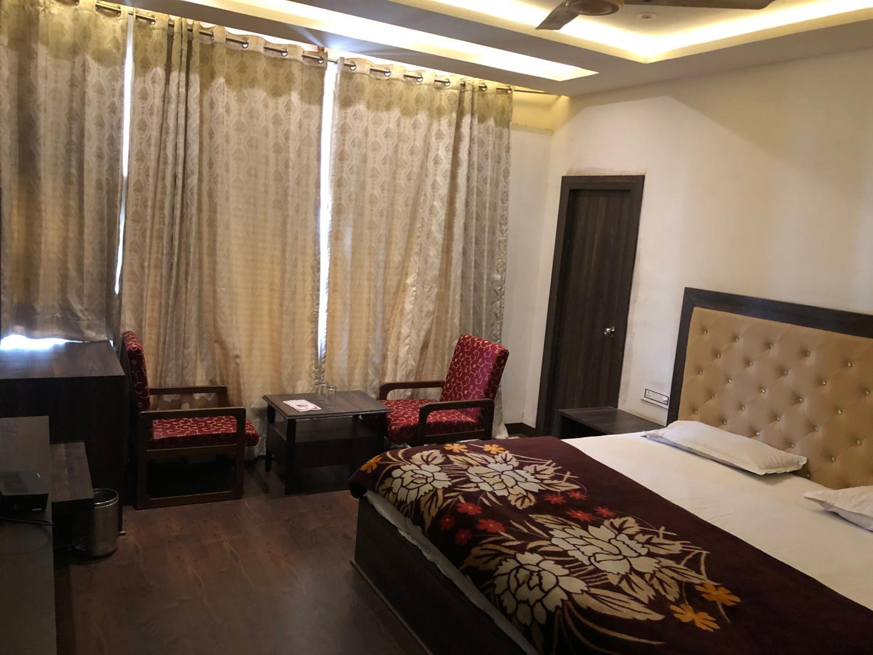 Superior King Room