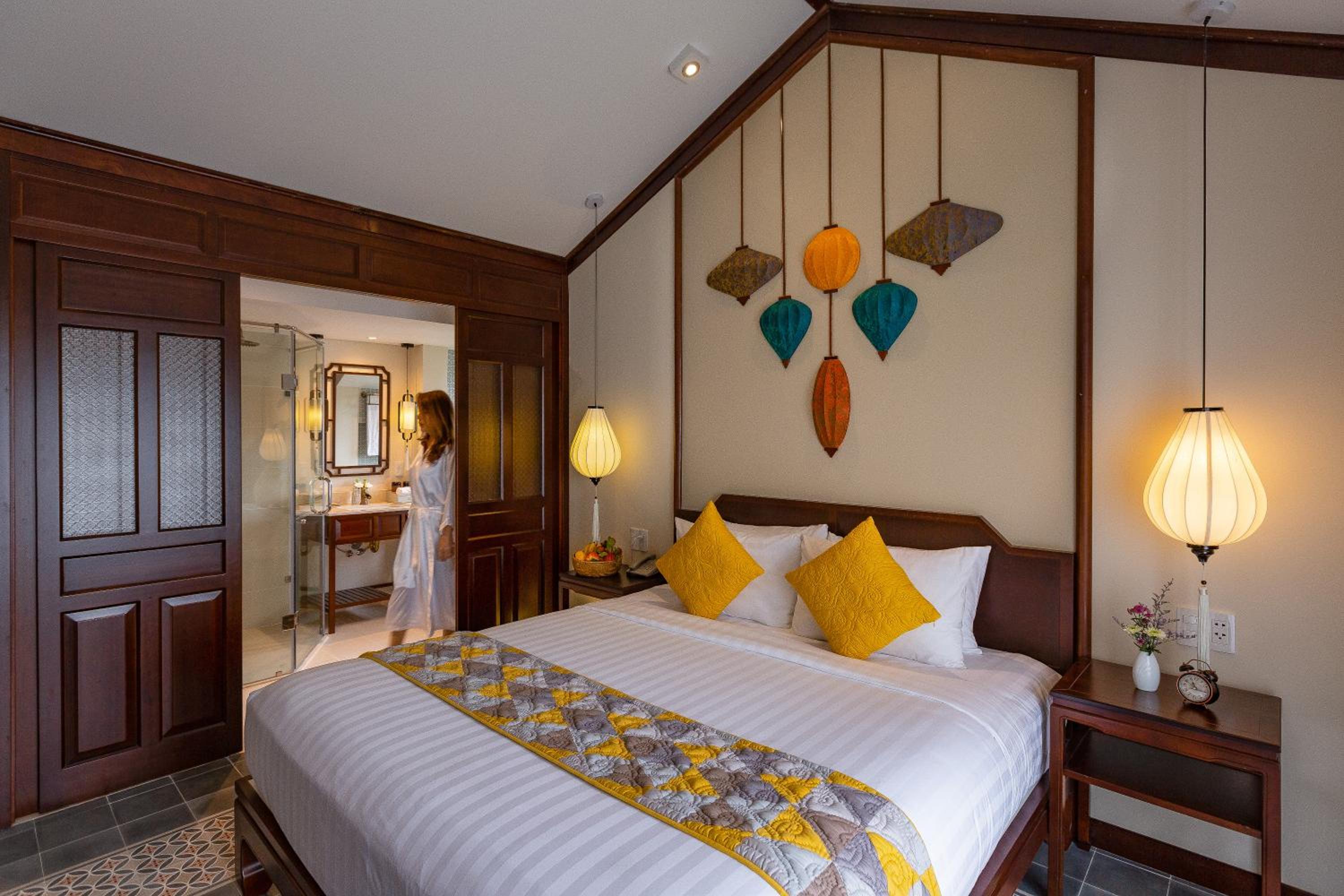Savvy King/Twin Suite, Bathtub, Balcony with Riverside View - Photo 6