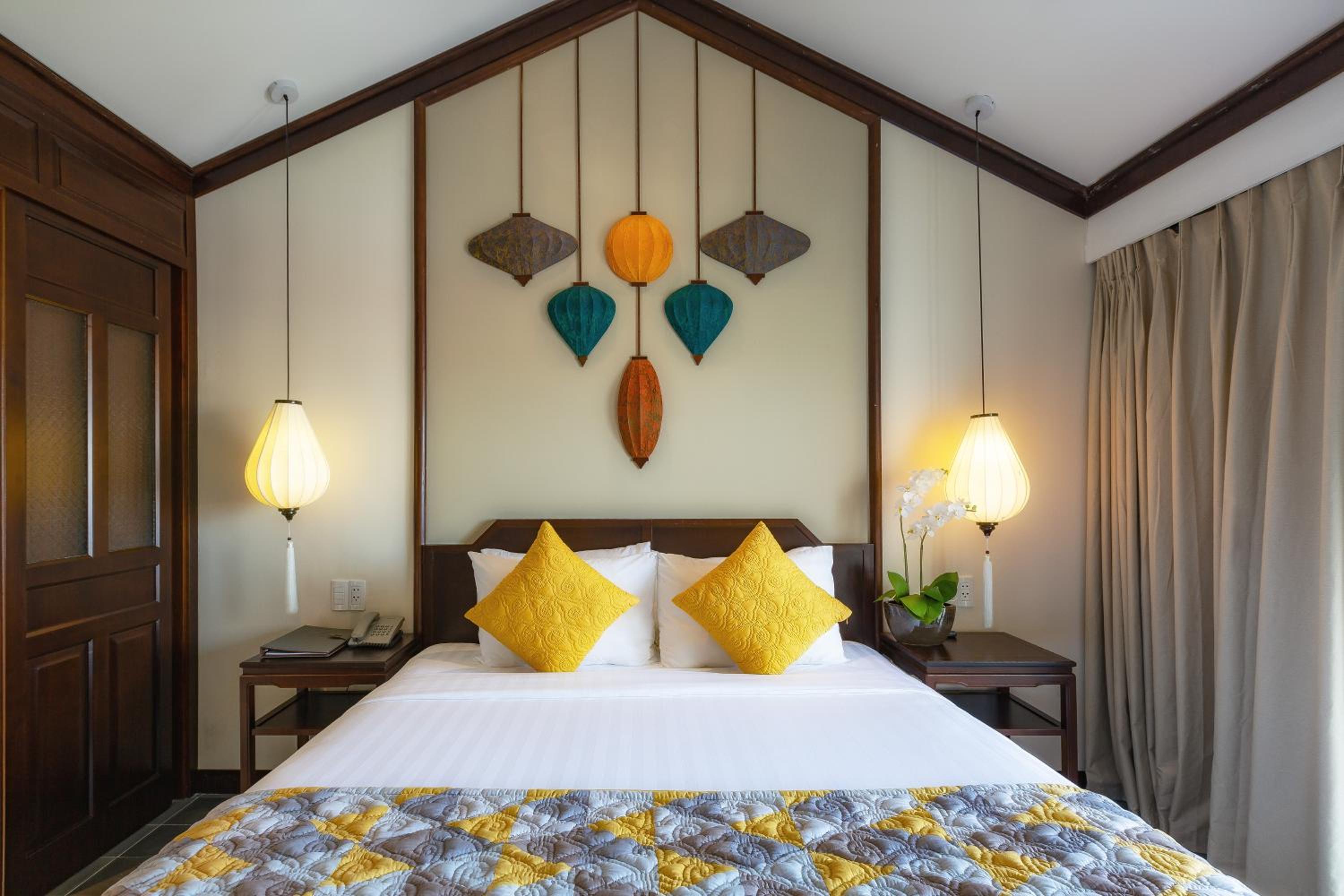 Savvy King/Twin Suite, Bathtub, Balcony with Riverside View - Photo 3