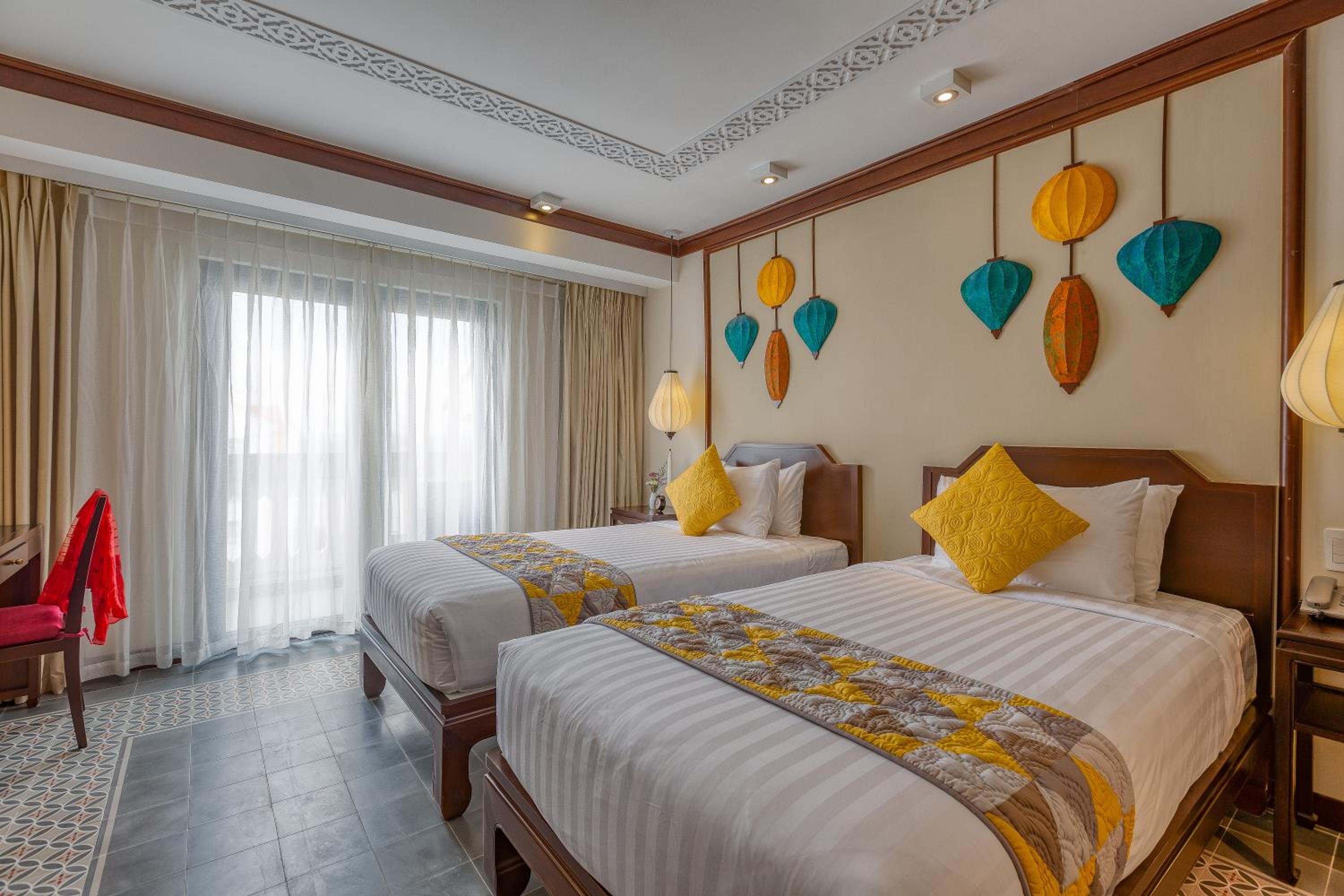 Savvy King/Twin Suite, Bathtub, Balcony with Riverside View - Photo 13
