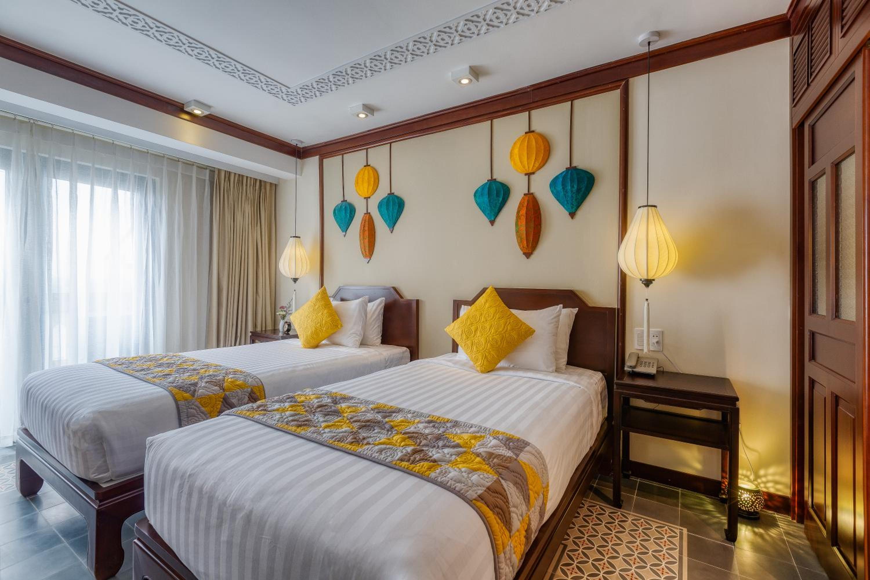 Savvy King/Twin Suite, Bathtub, Balcony with Riverside View - Photo 10