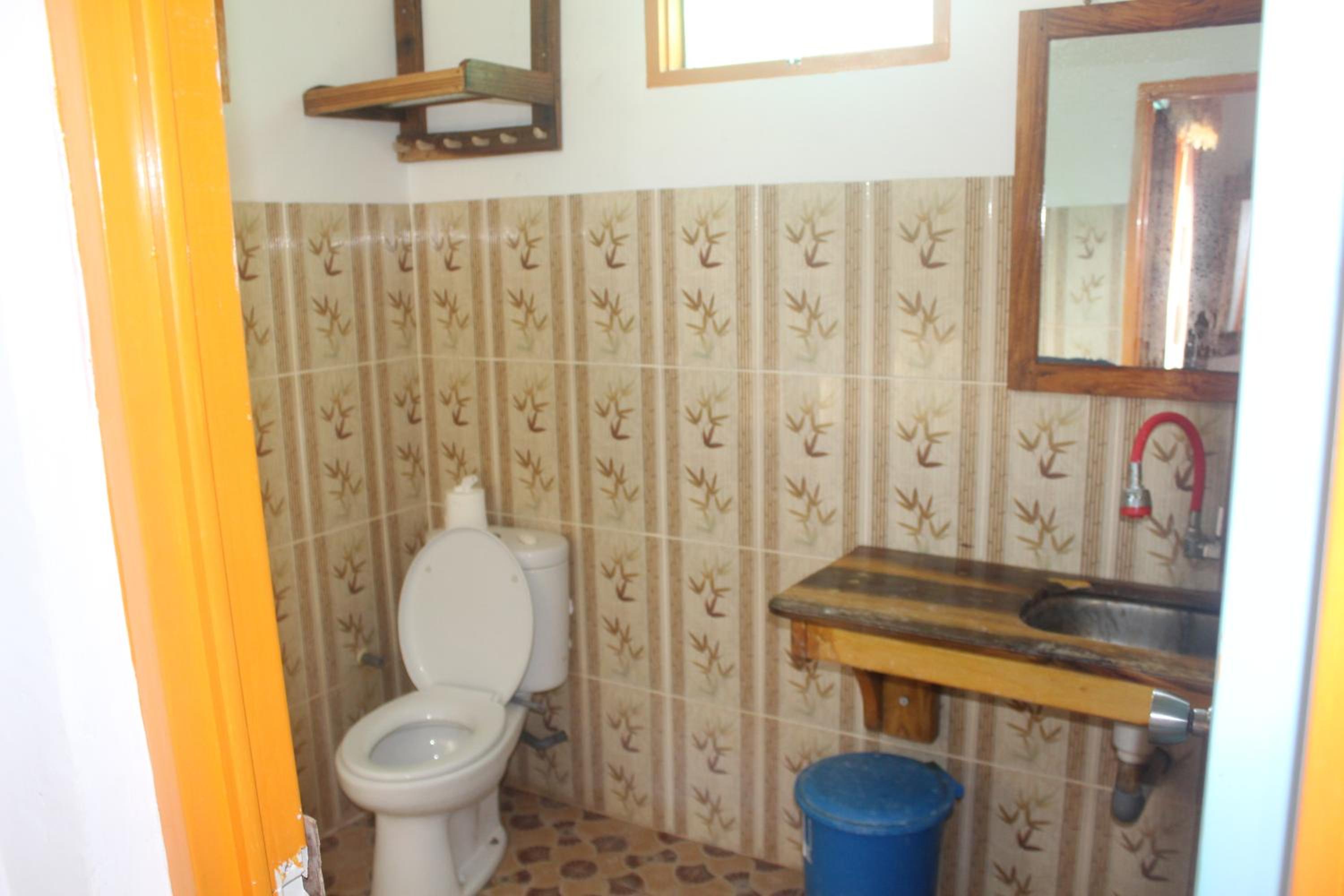 Queen Room with Sea View - Photo 3