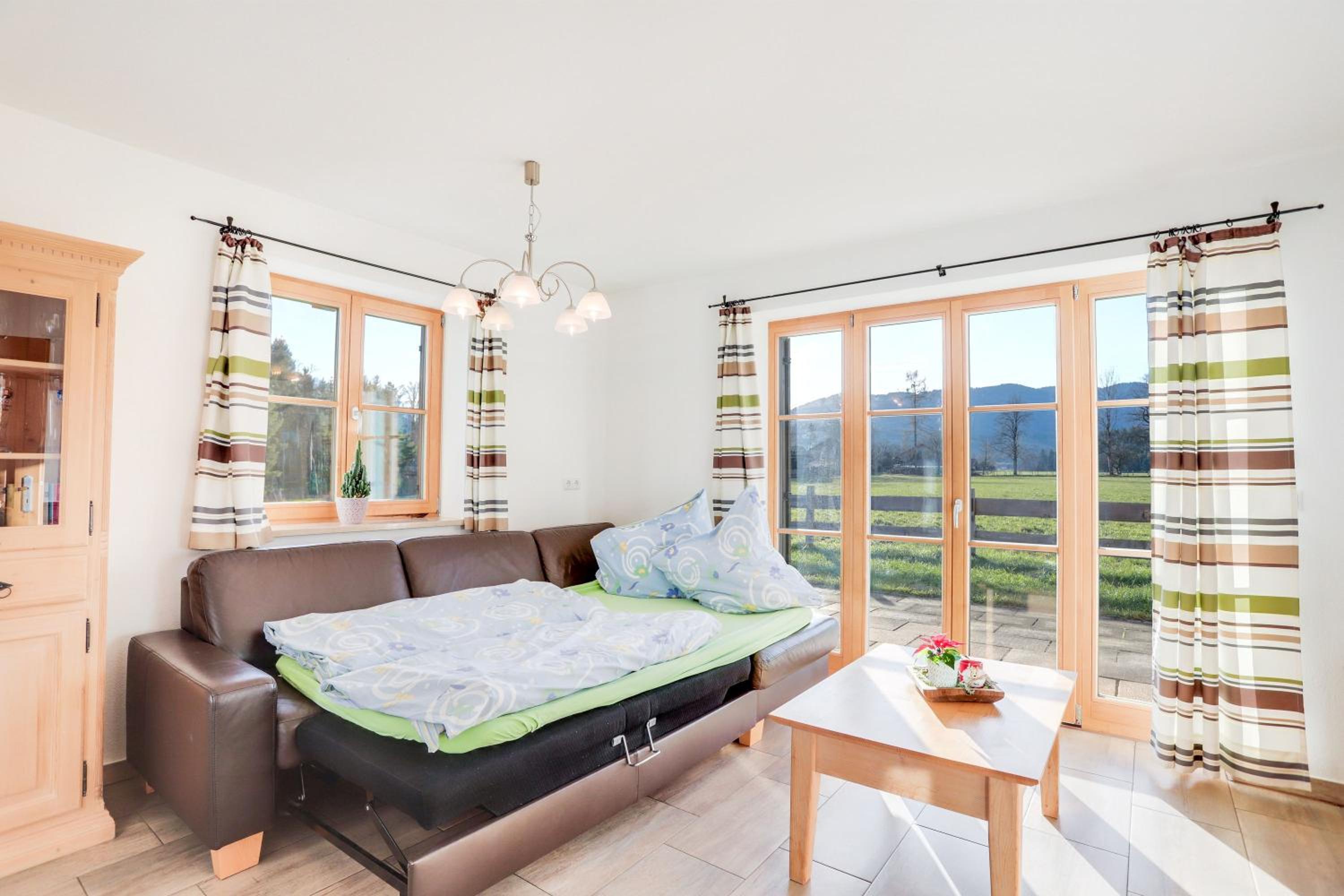 One-Bedroom Apartment with Garden photo 1