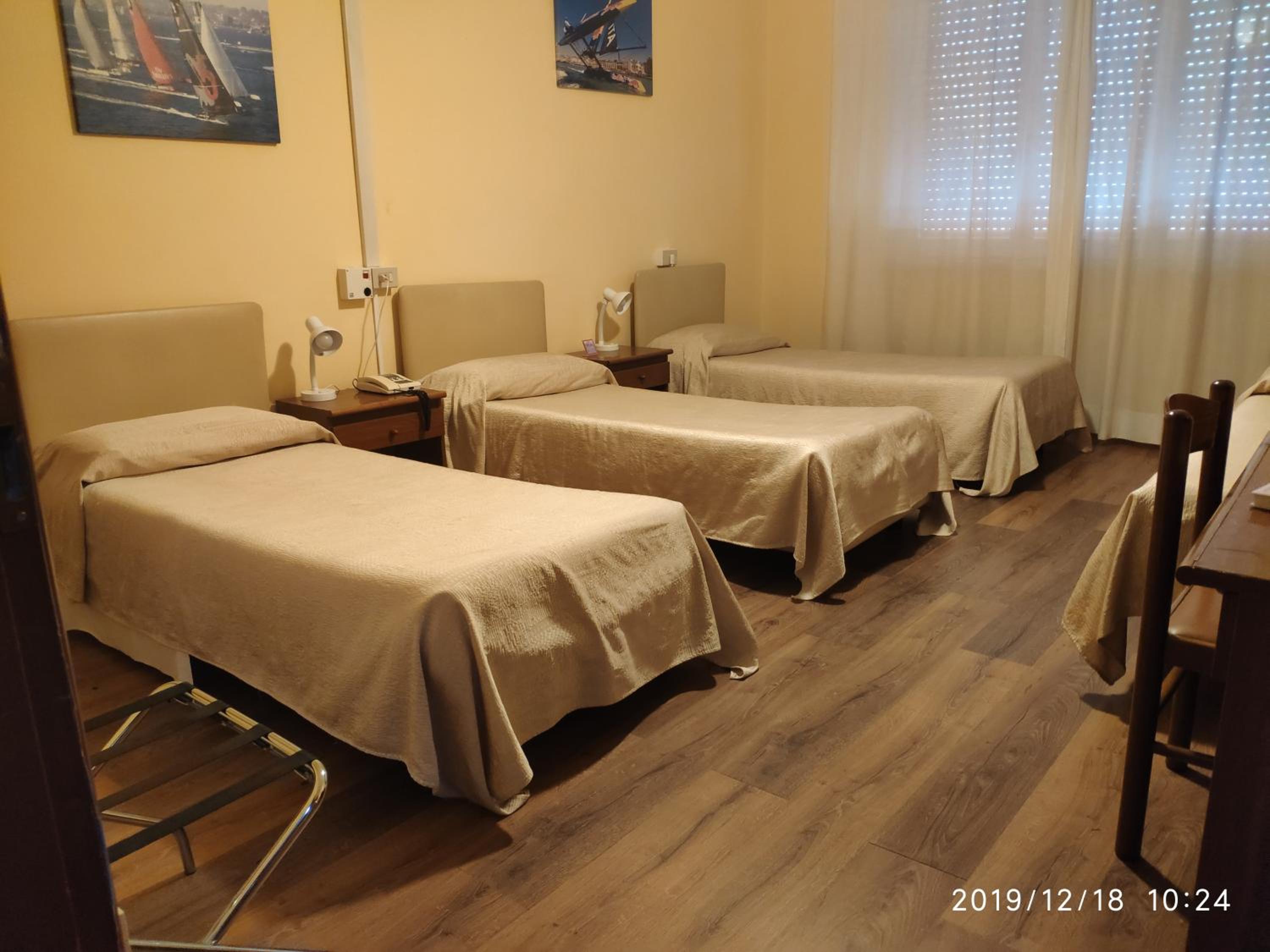 Quadruple Room - Photo 1