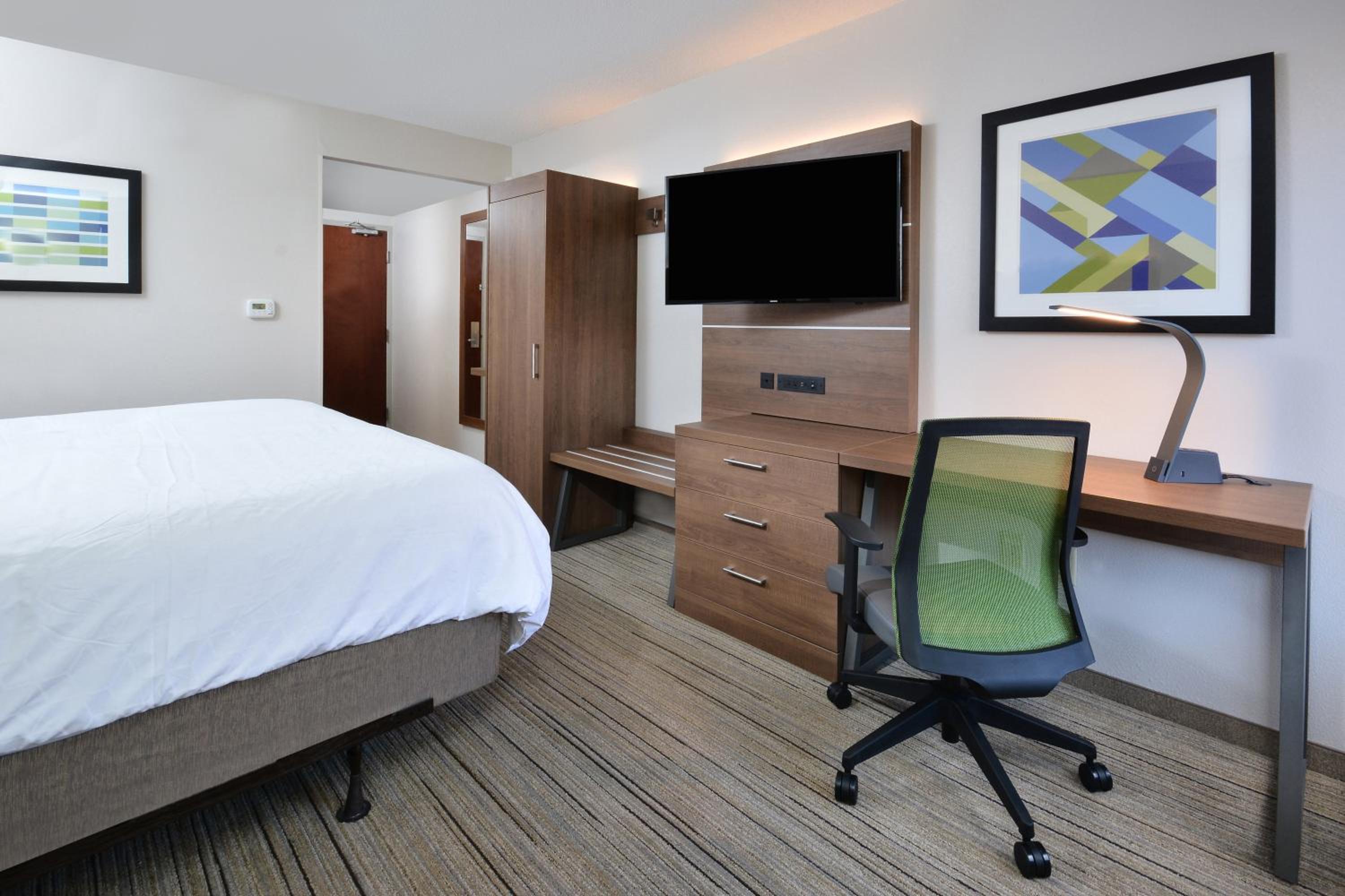 Standard King Room - Photo 1