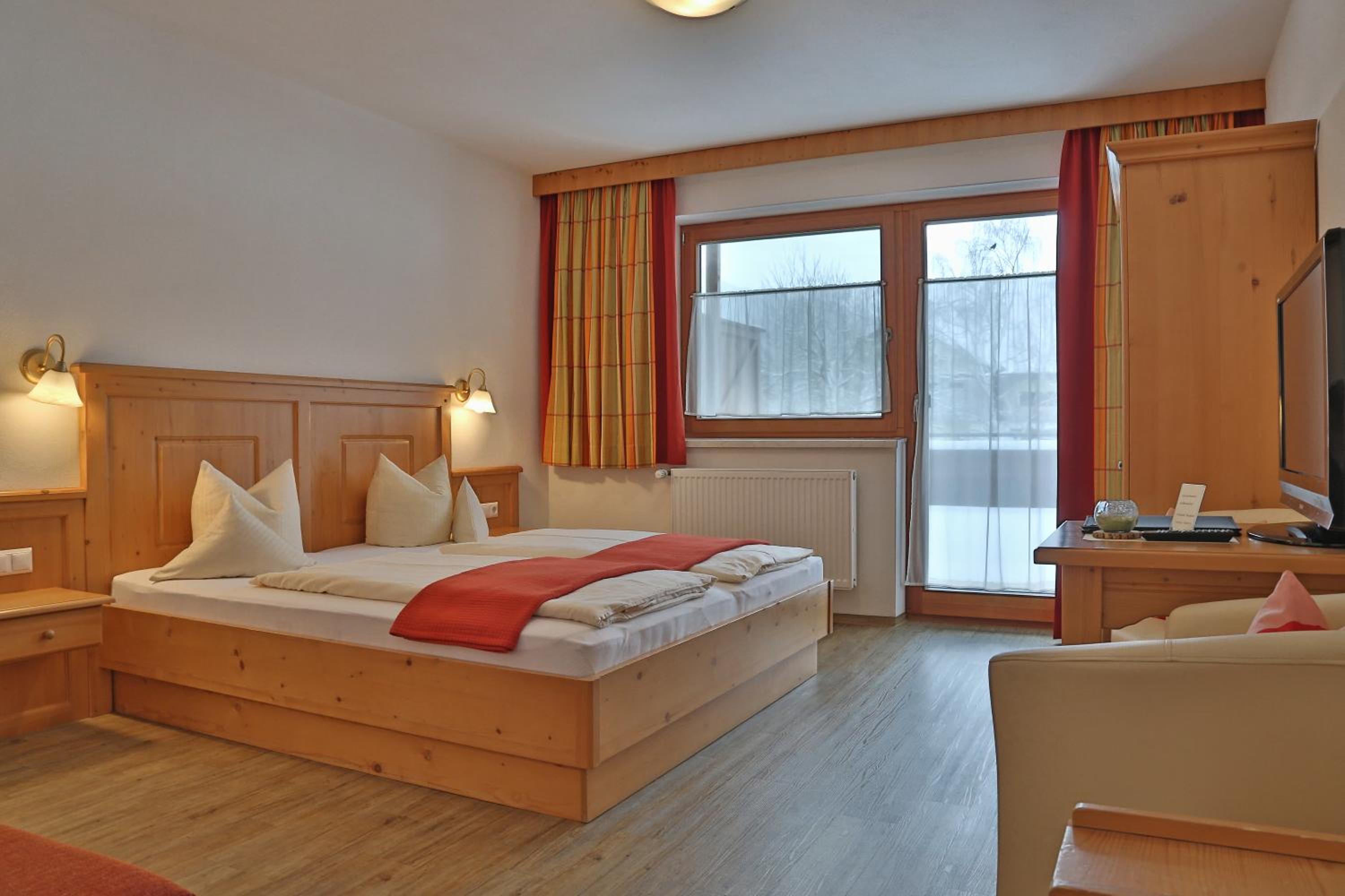 Triple Room - Photo 1