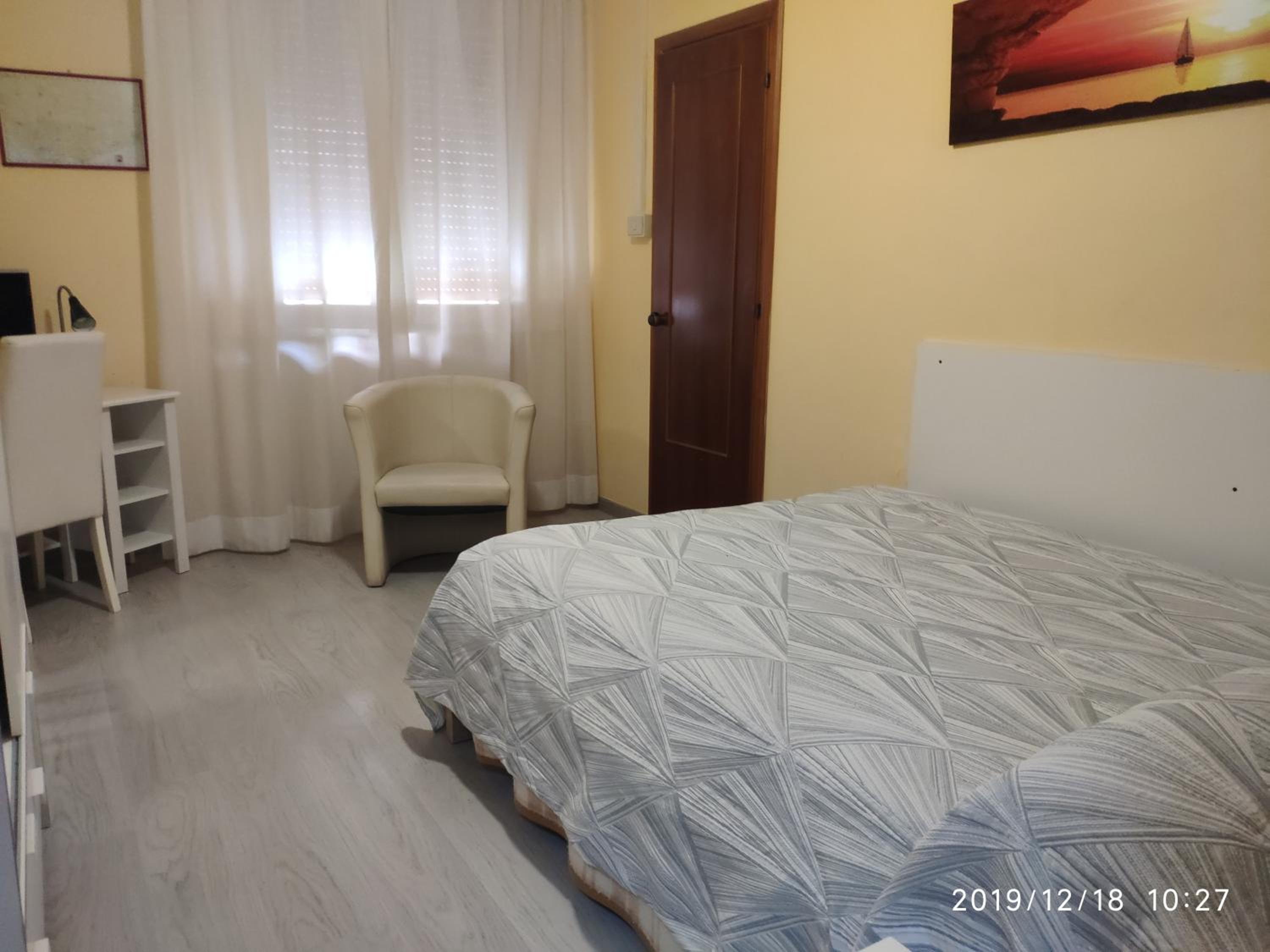 Single Room photo 3