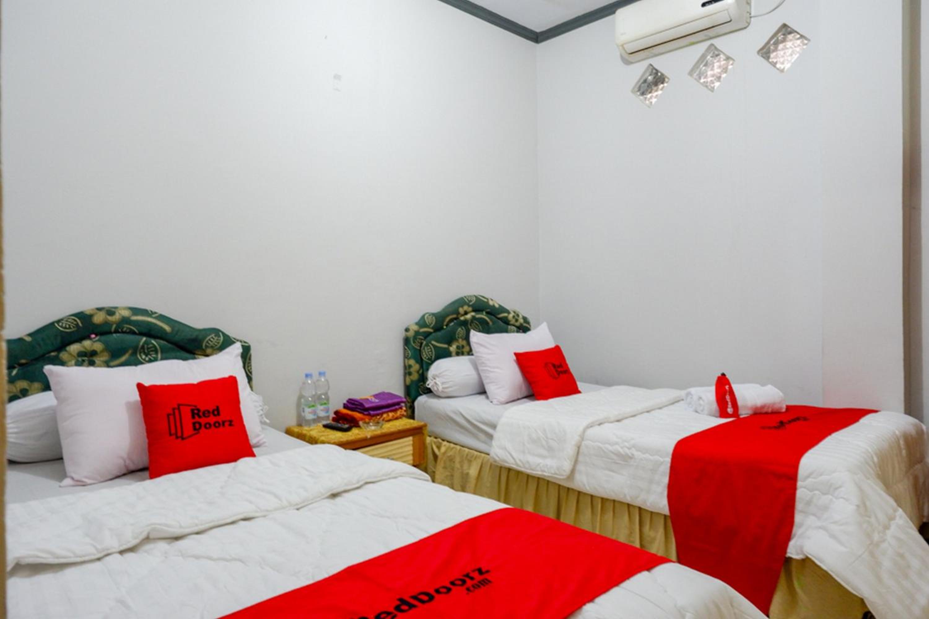 Standard Twin Room photo 2