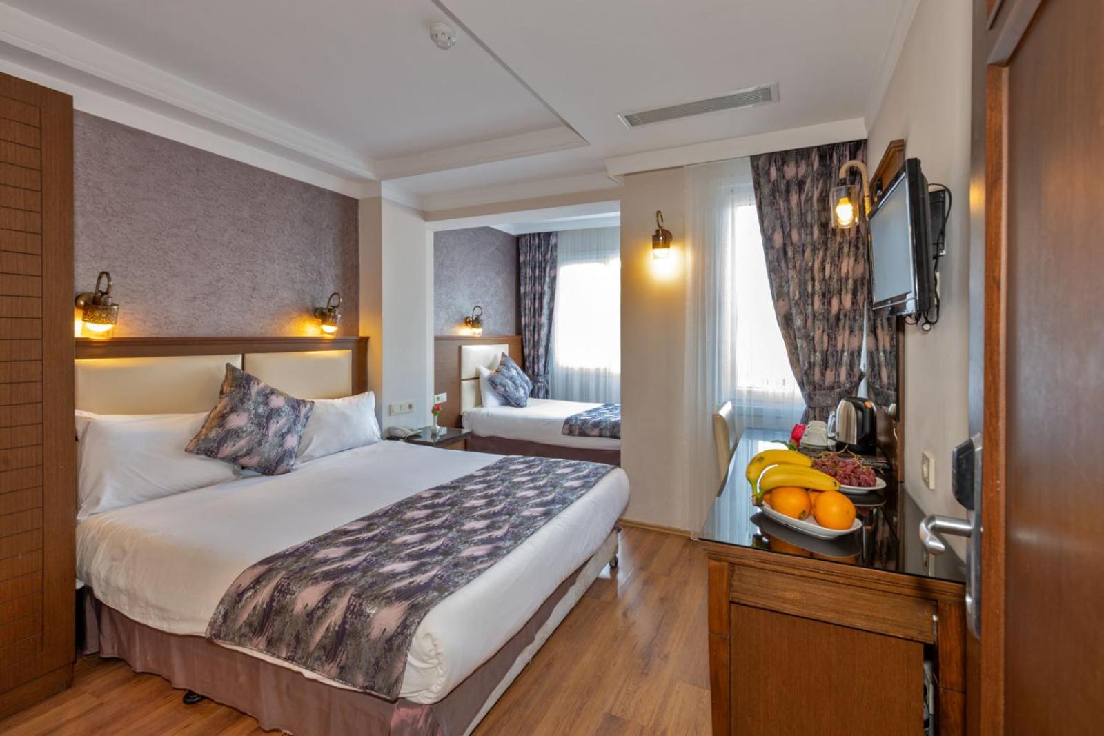 Triple Room with Balcony photo 1