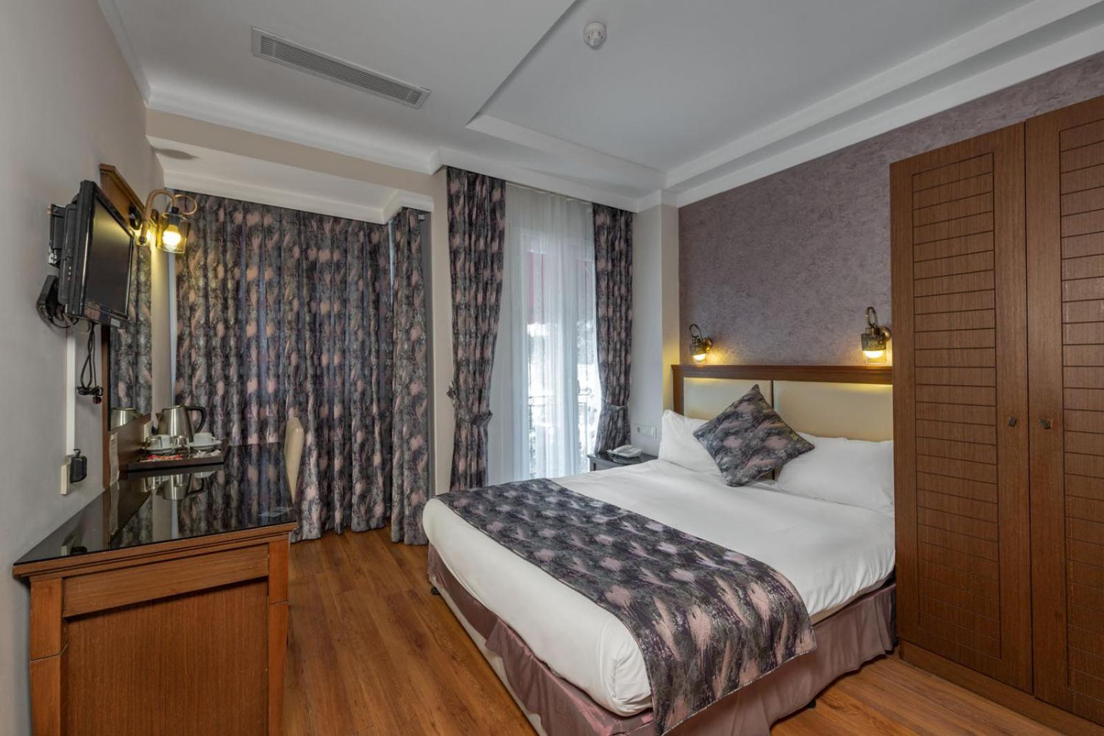 Double or Twin Room photo 1