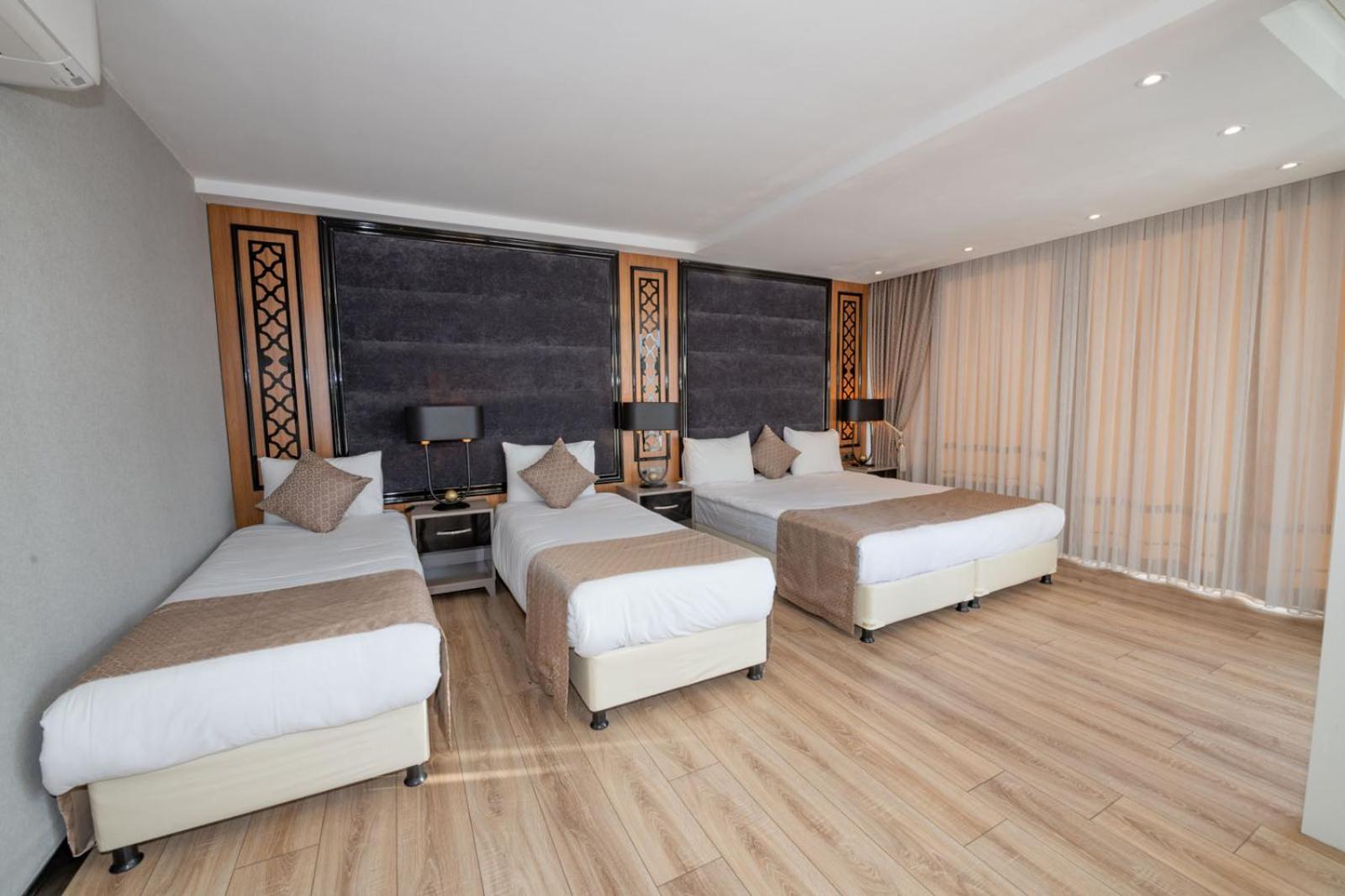 Family Room with Balcony and Sea View photo 3