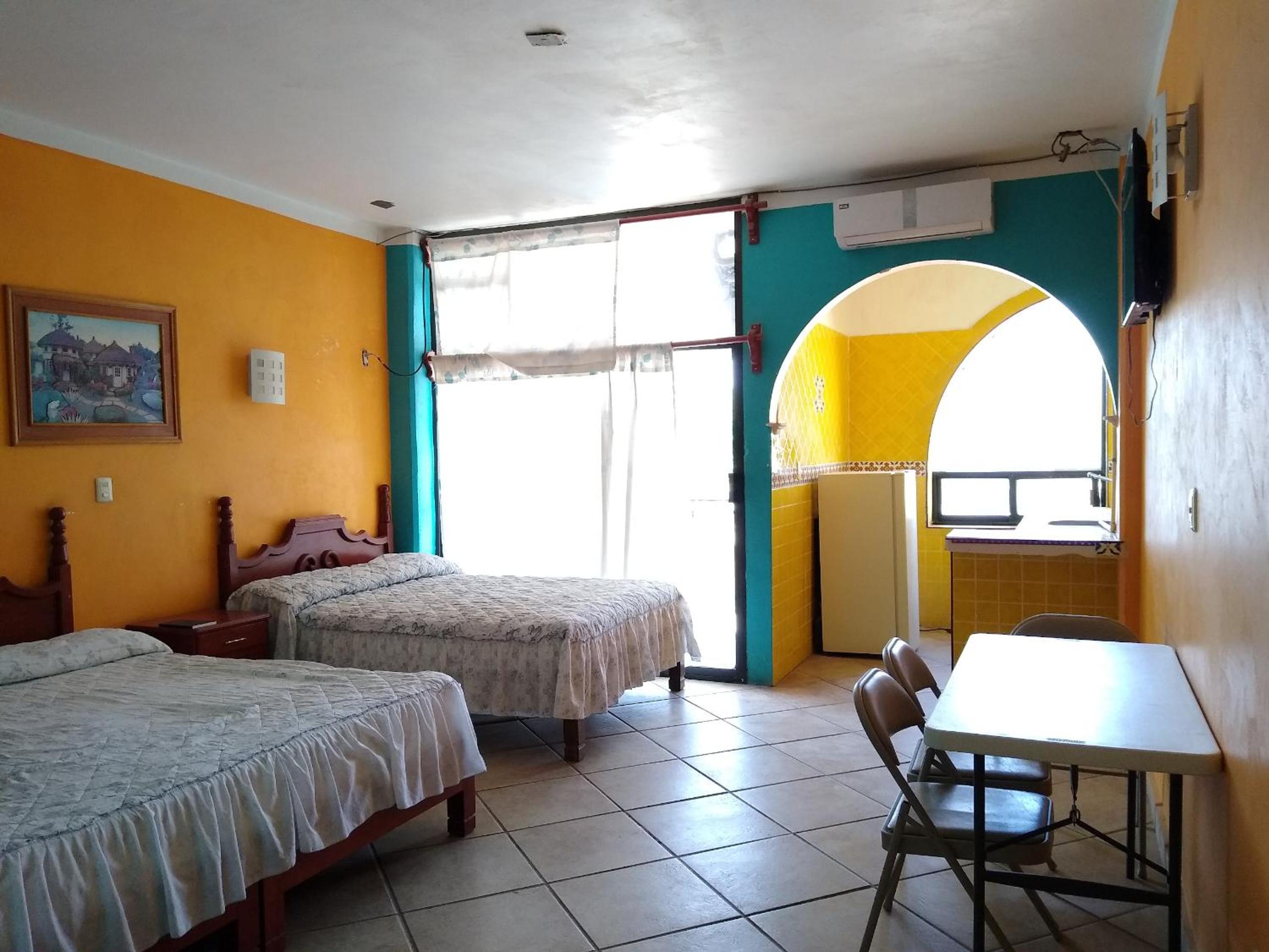 Standard Suite - Photo 1