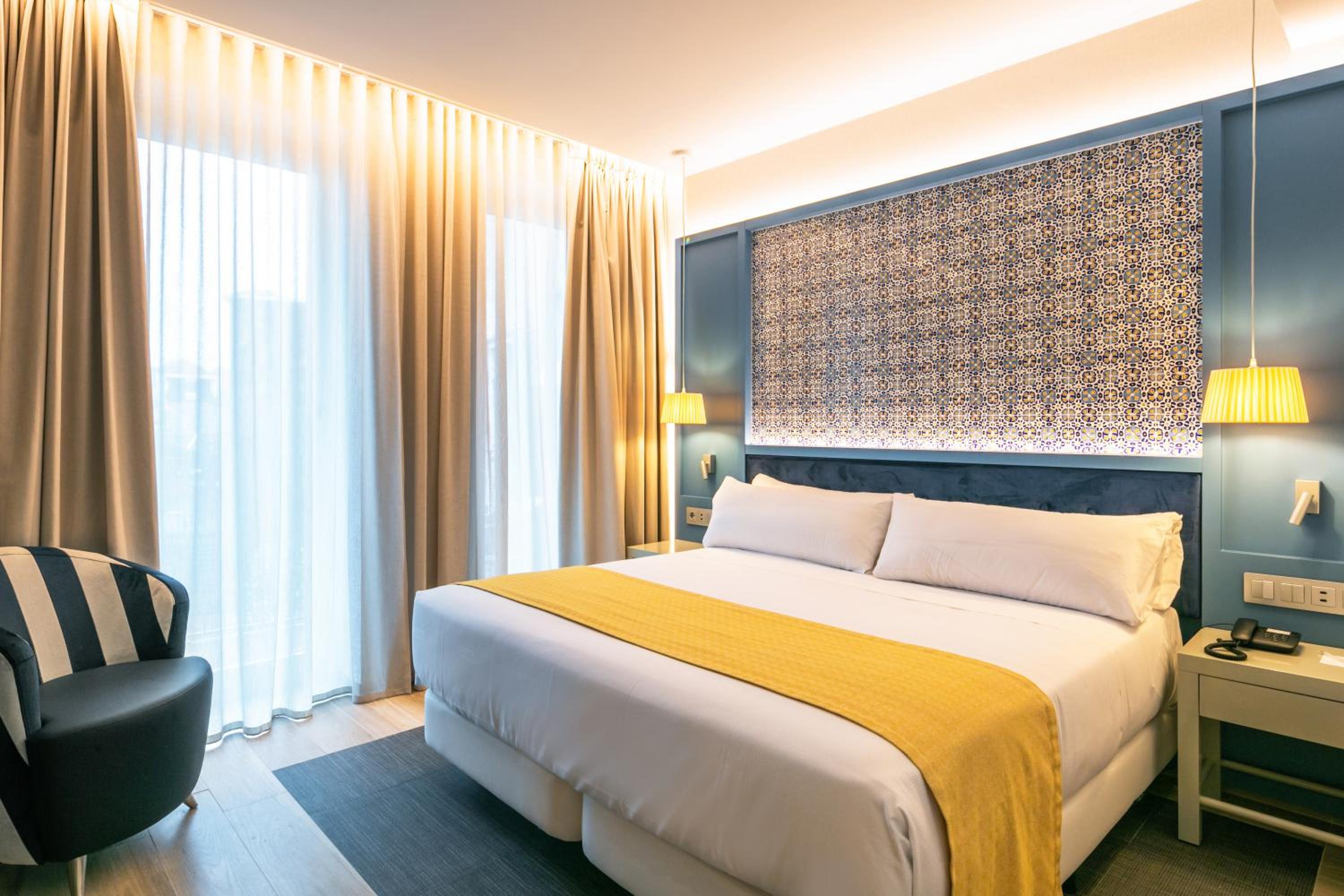 Double or Twin Room - Photo 1