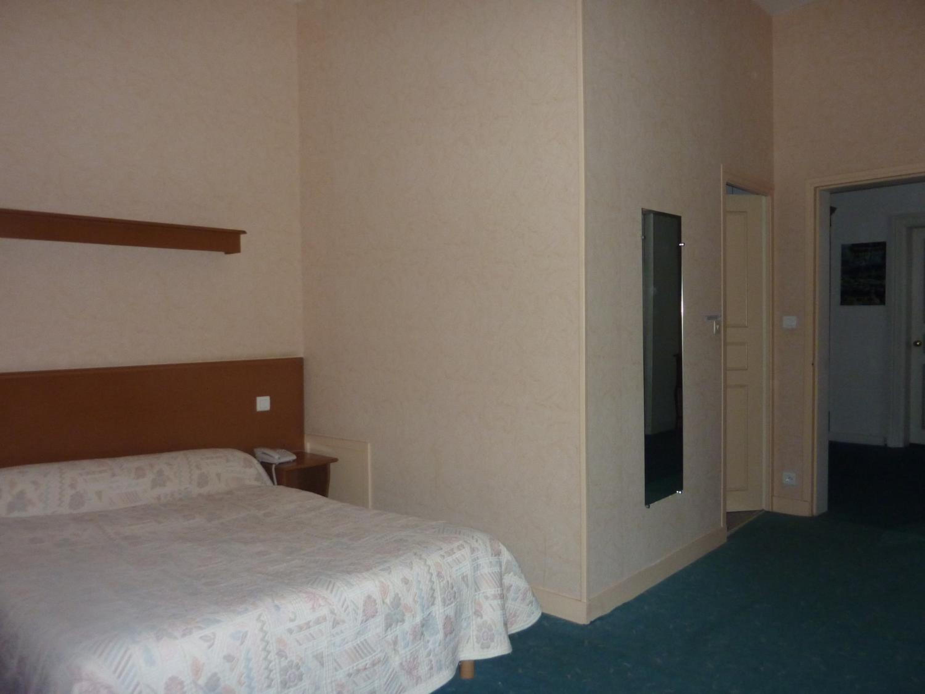 Deluxe Double Room - 1 Double Bed - Photo 4