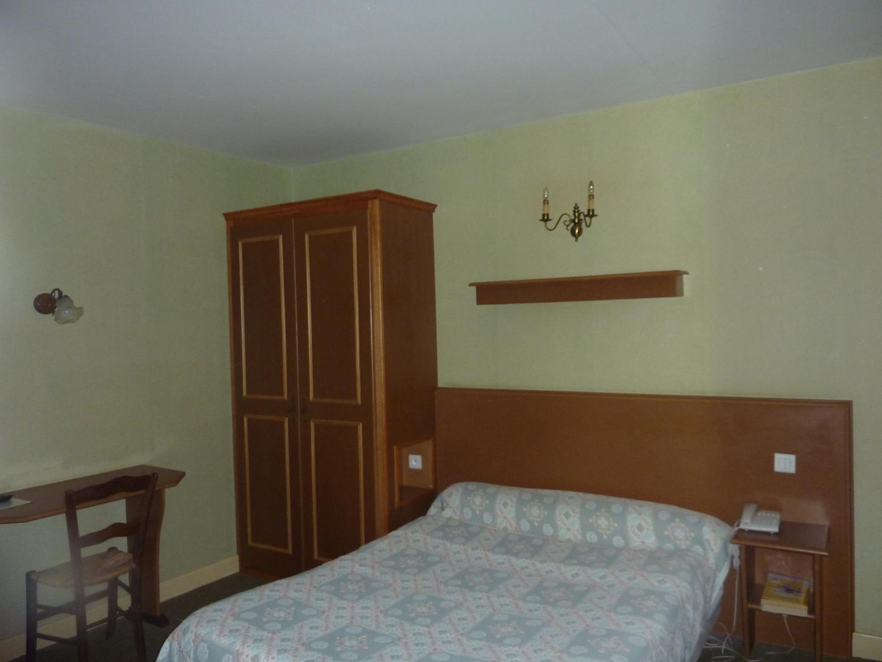 Double Room - Photo 2
