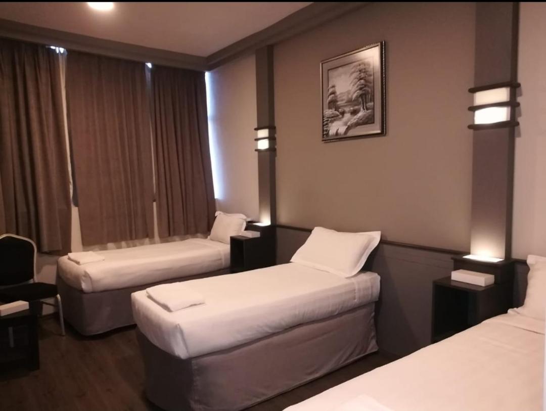Triple Room With Private Bathroom