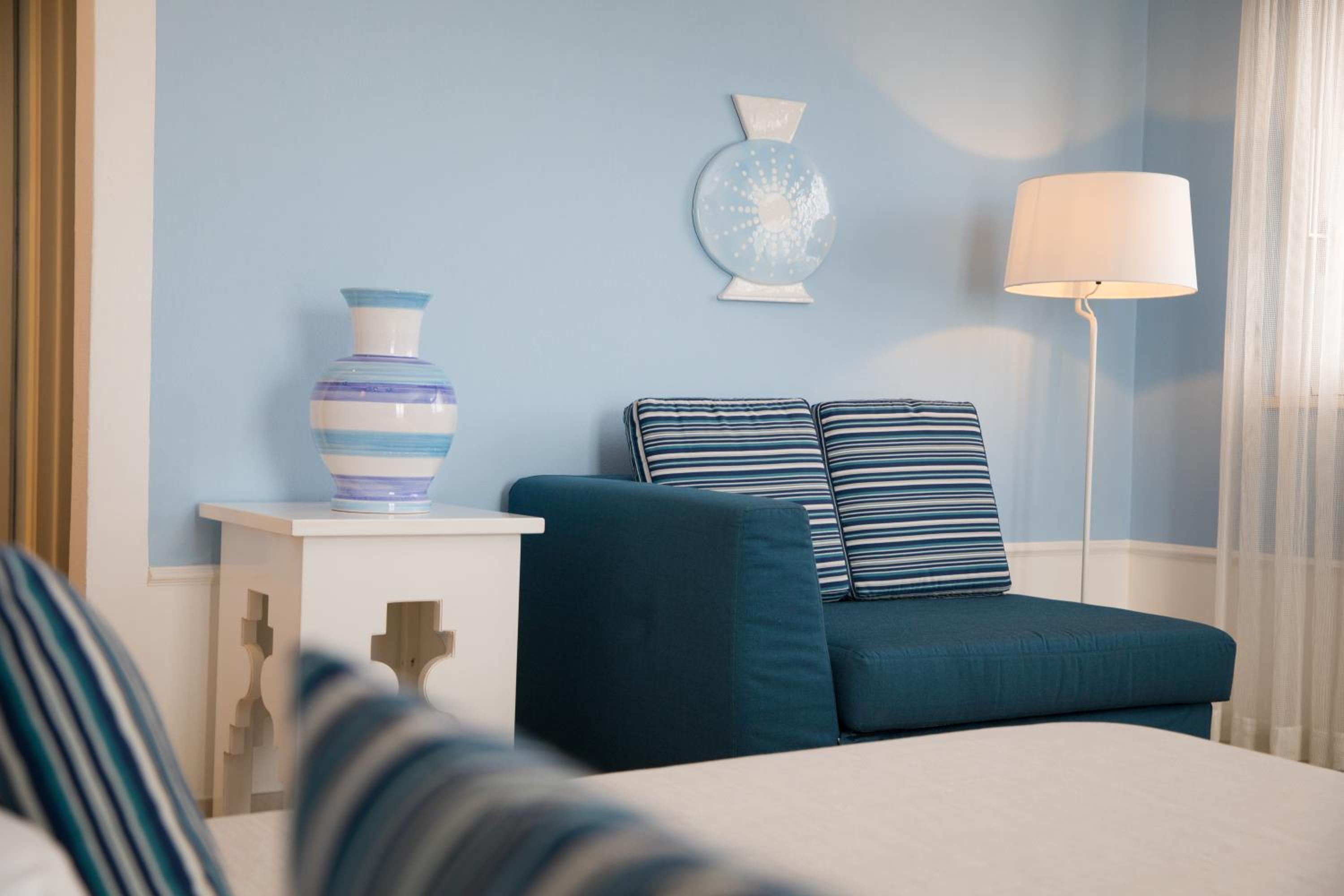 Suite with Sea View - Photo 8