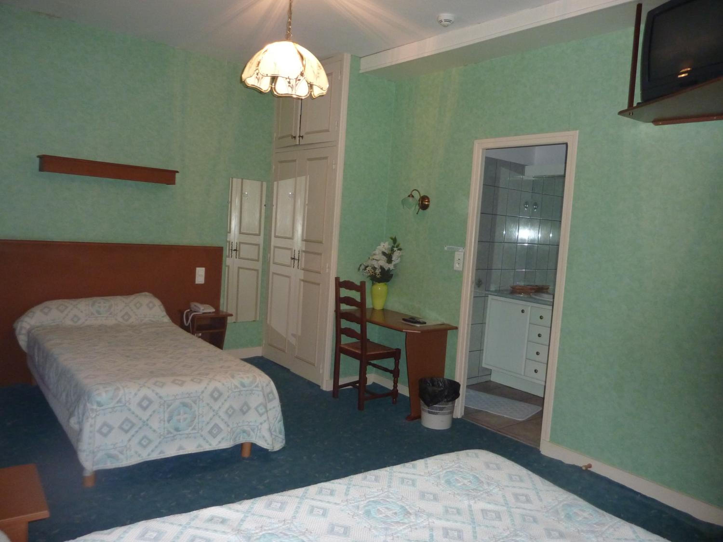 Family Room - 2 Double Beds - Photo 2