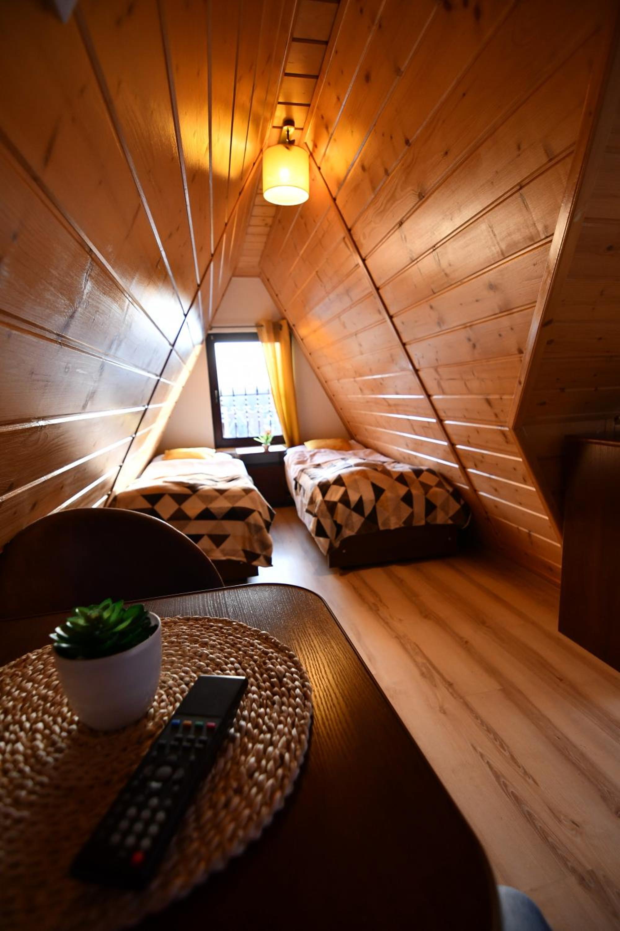 Twin Room with Shower photo 2